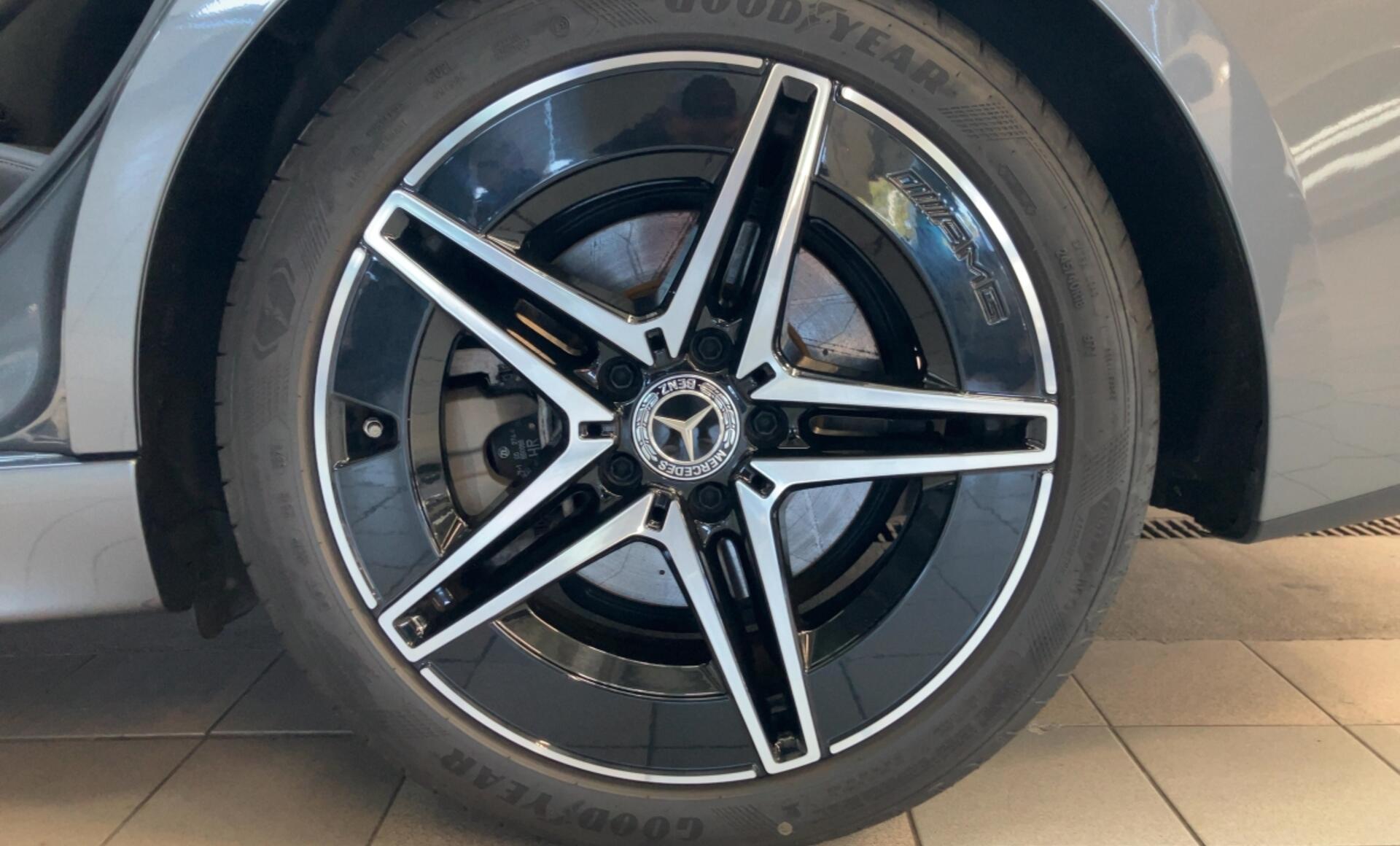 Mercedes-Benz - C 220 d 4MATIC T-Modell Österreich-Edition