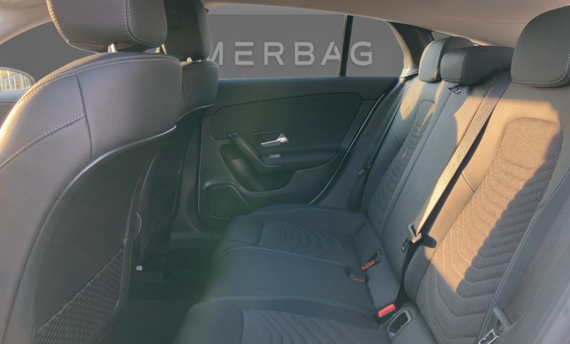 Mercedes-Benz - CLA 180d Shooting Brake Österreich-Edtion