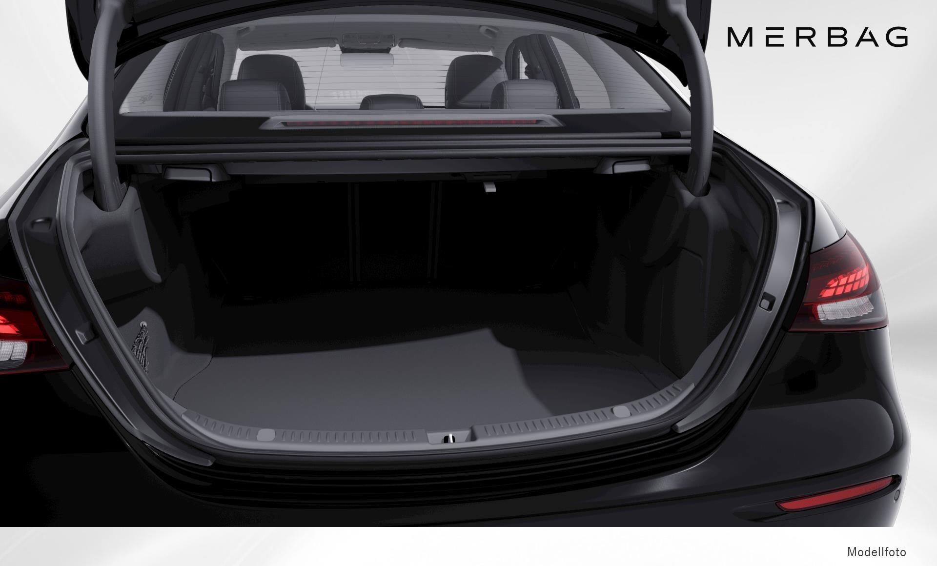 Mercedes-Benz - E 220 d 4MATIC Limousine Austria Edition