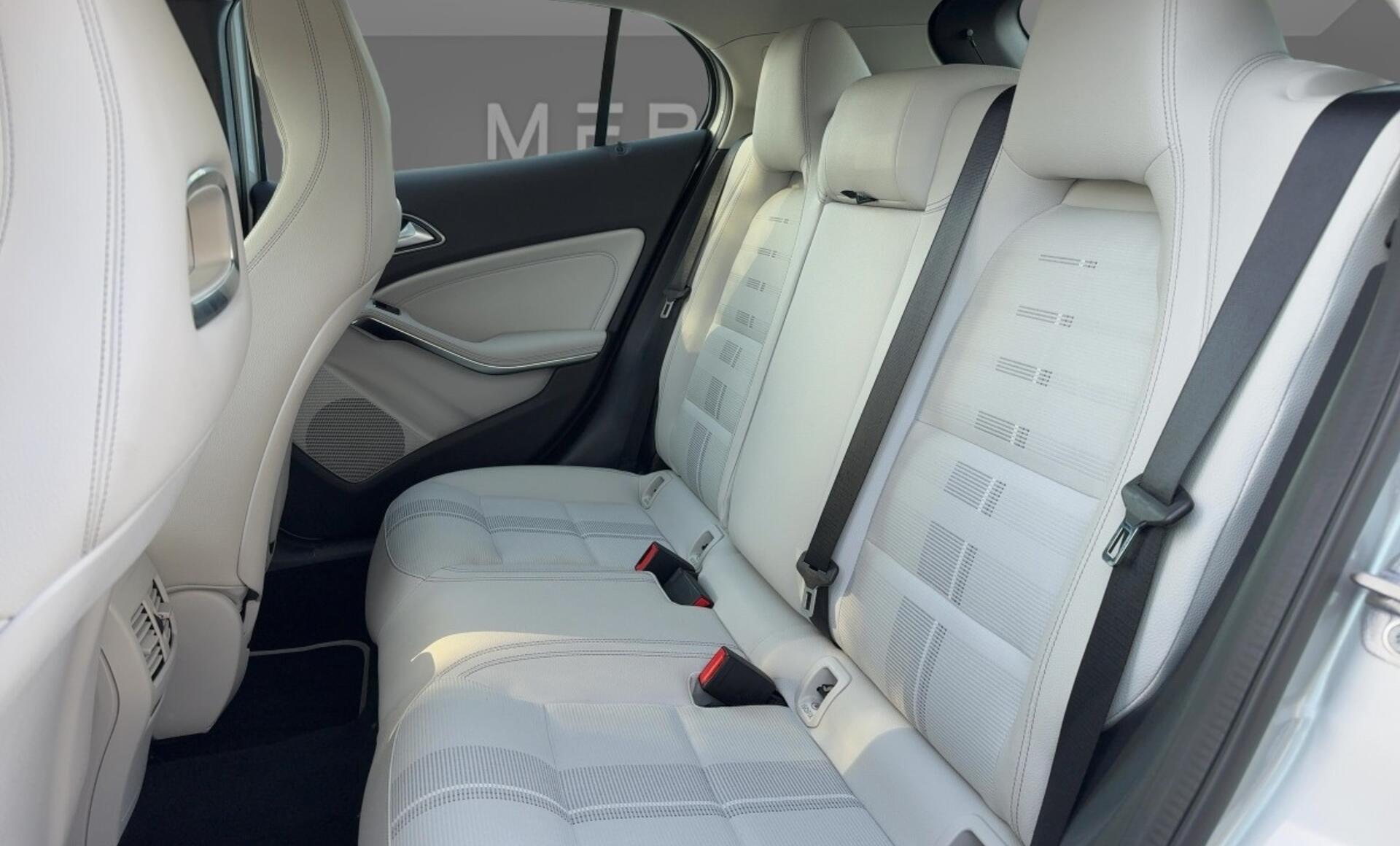 Mercedes-Benz - GLA 200 d 4MATIC