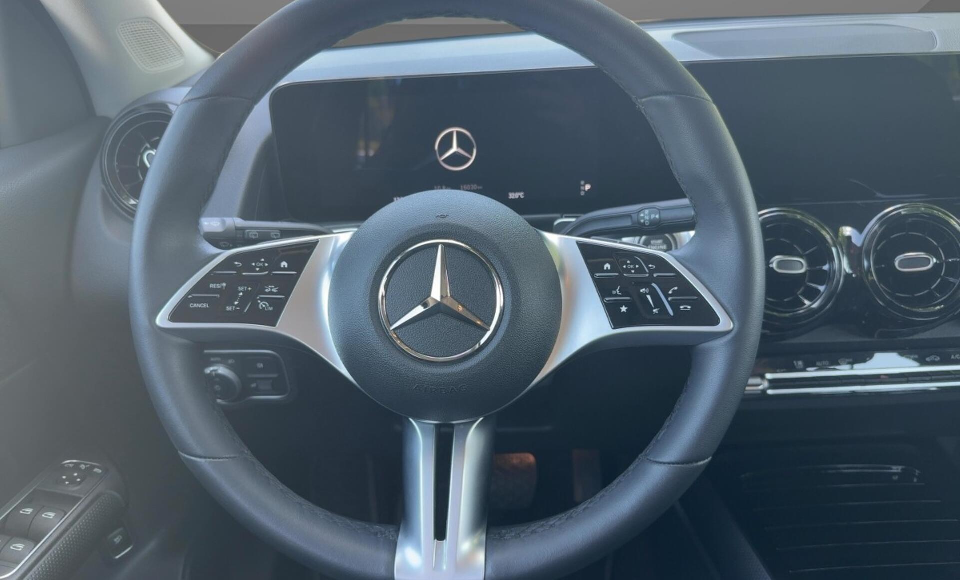 Mercedes-Benz - GLB 180 Österreich-Edition