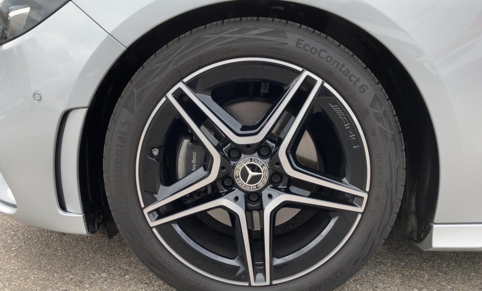 Mercedes-Benz - B 200 d AMG Line