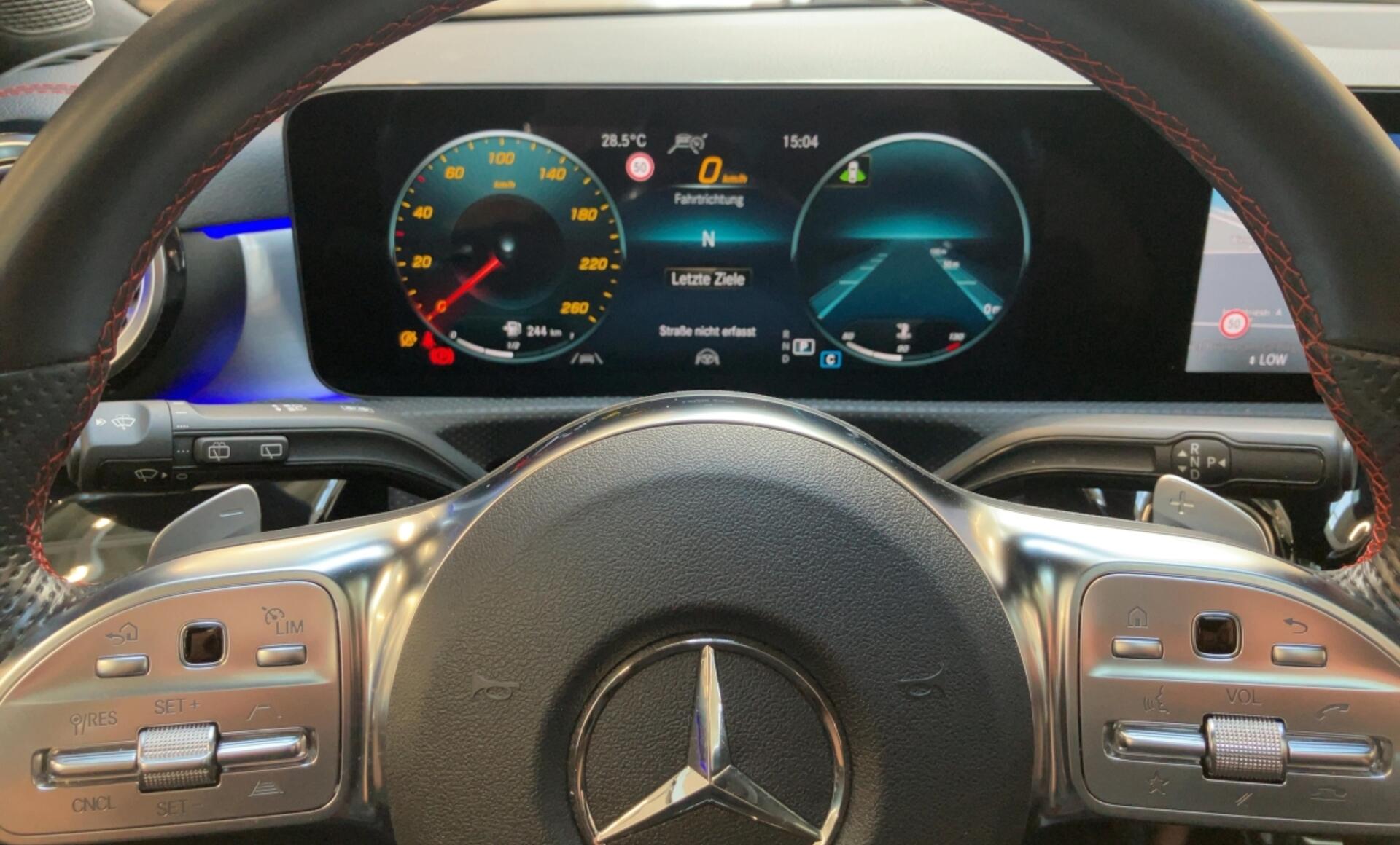 Mercedes-Benz - CLA 200 Shooting Brake