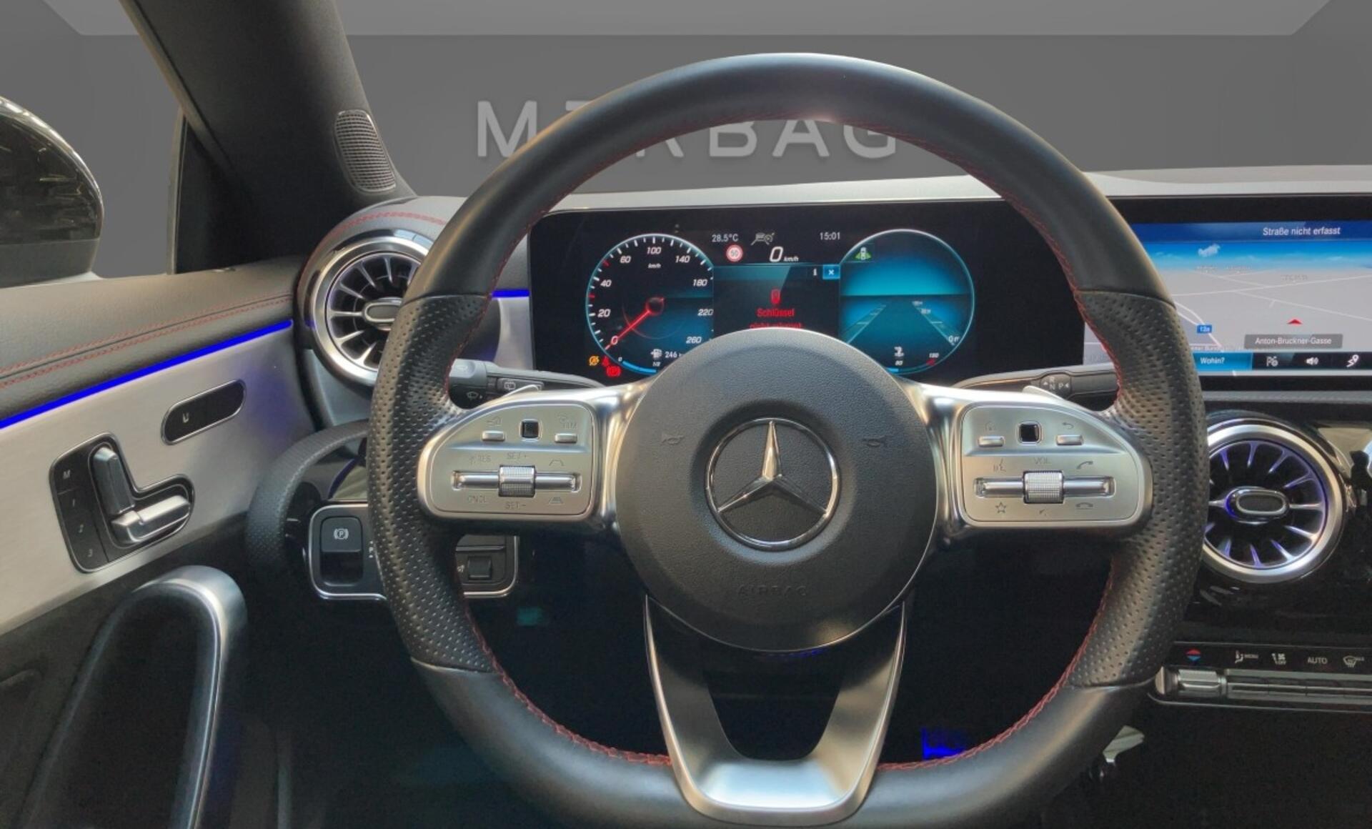 Mercedes-Benz - CLA 200 Shooting Brake