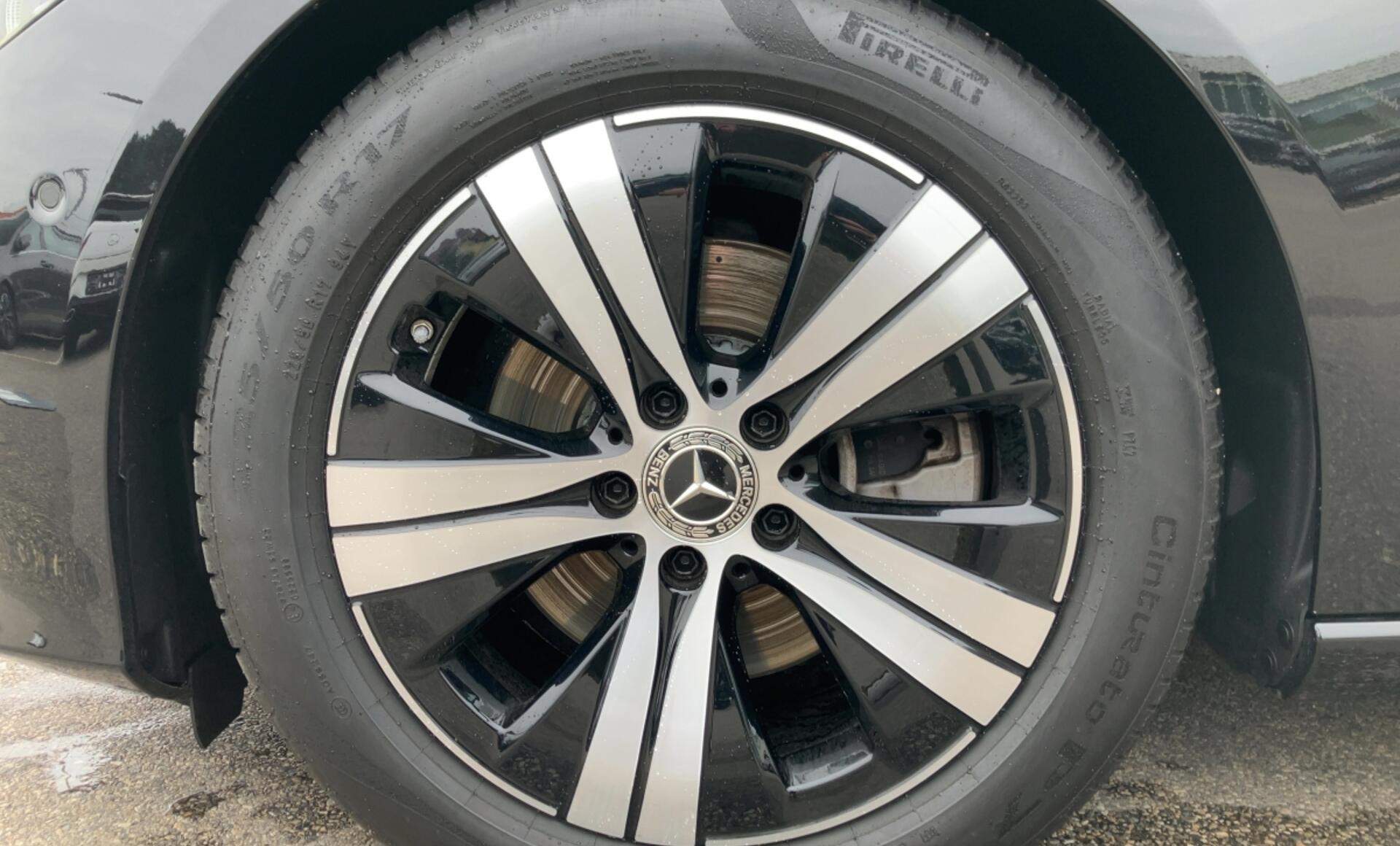 Mercedes-Benz - TC 220 d