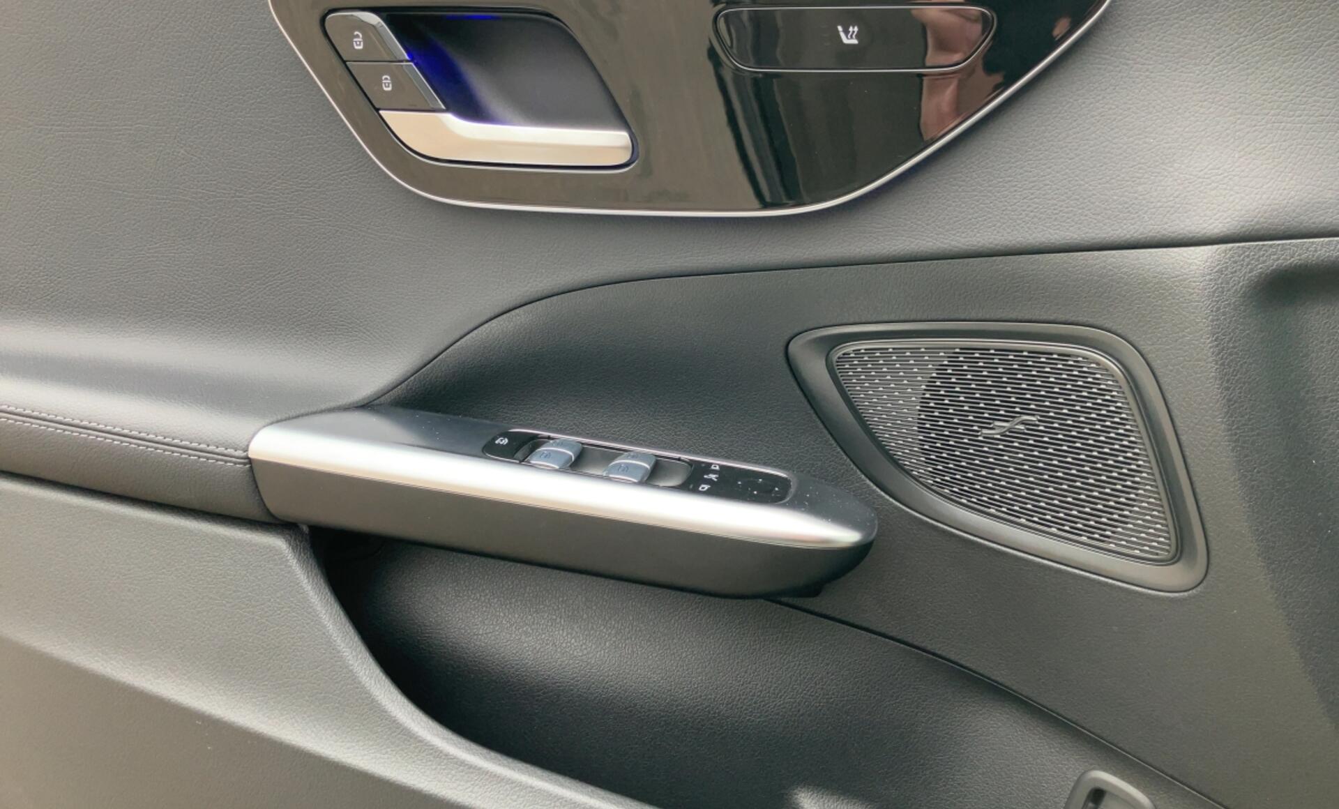 Mercedes-Benz - TC 220 d