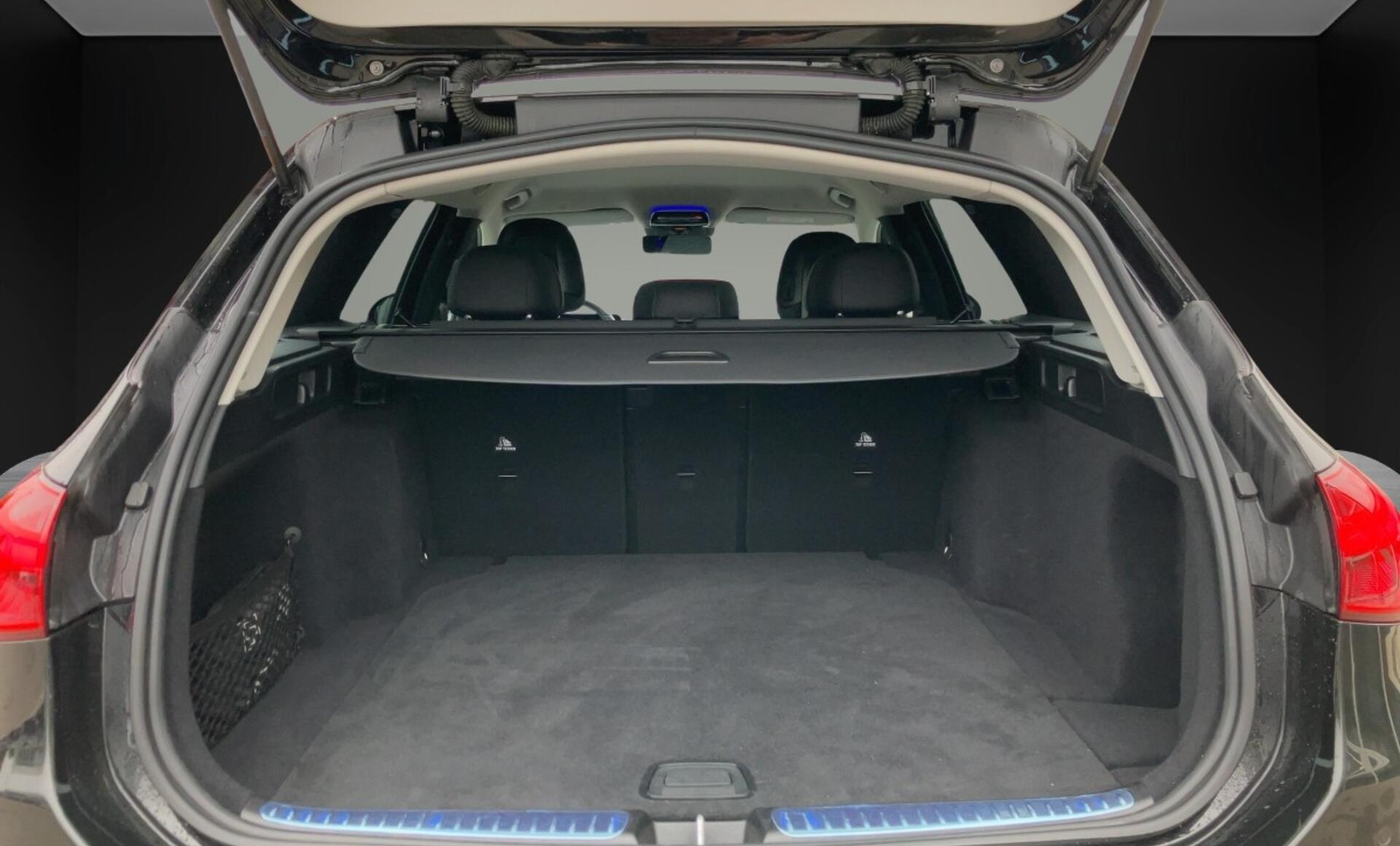 Mercedes-Benz - TC 220 d