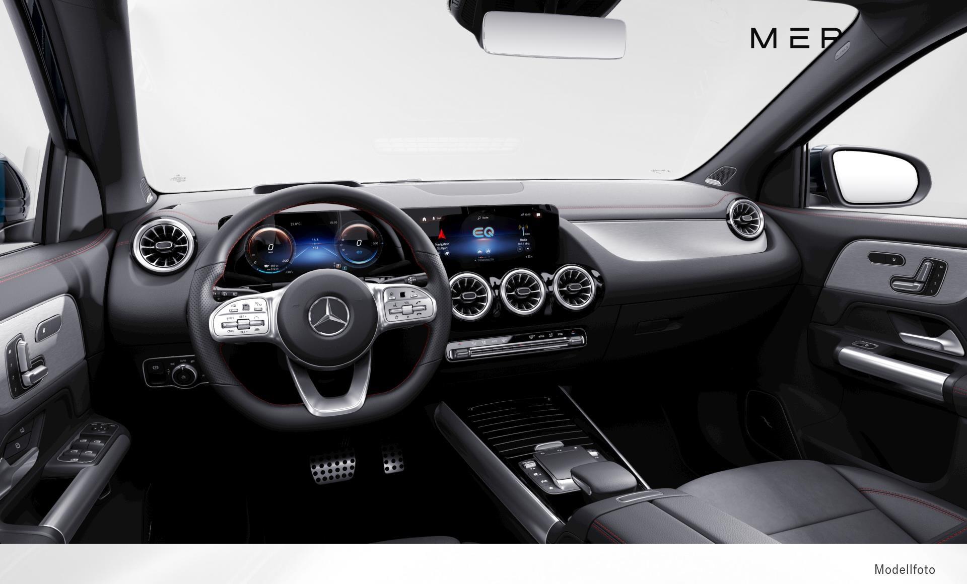 Mercedes-Benz - EQA 300 4MATIC