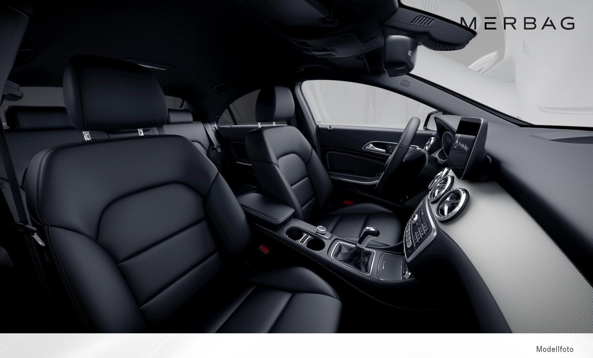 Mercedes-Benz - CLA 180 Coupé