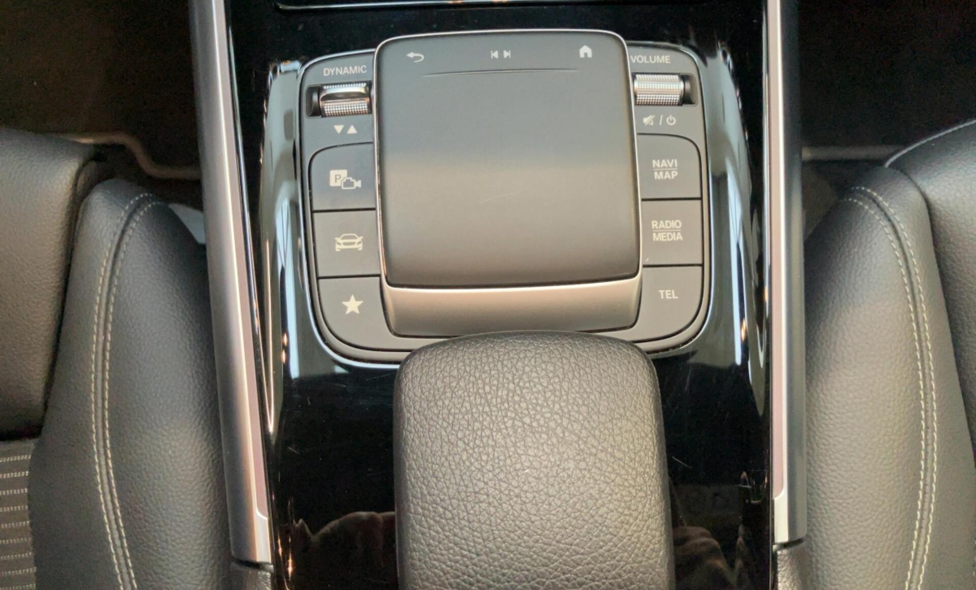 Mercedes-Benz - EQA 250