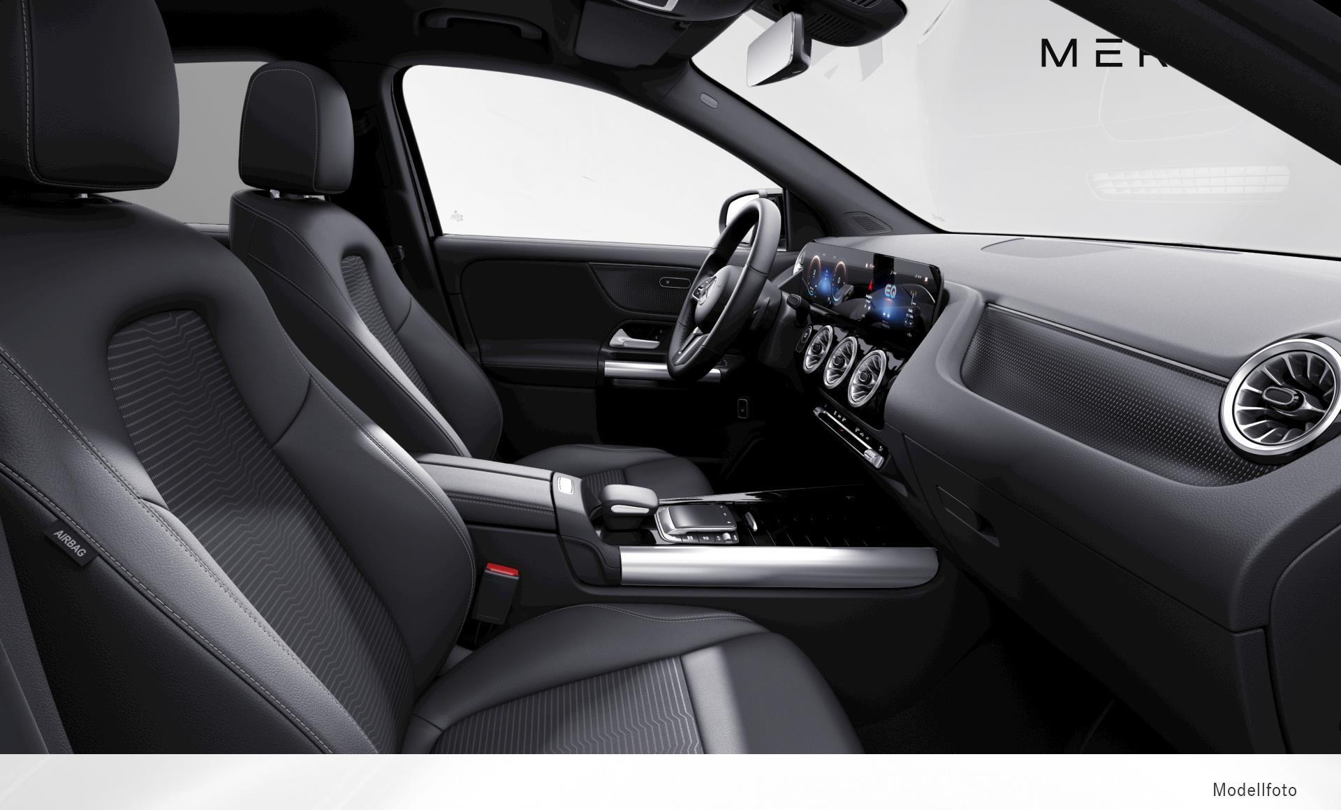 Mercedes-Benz - EQA 250