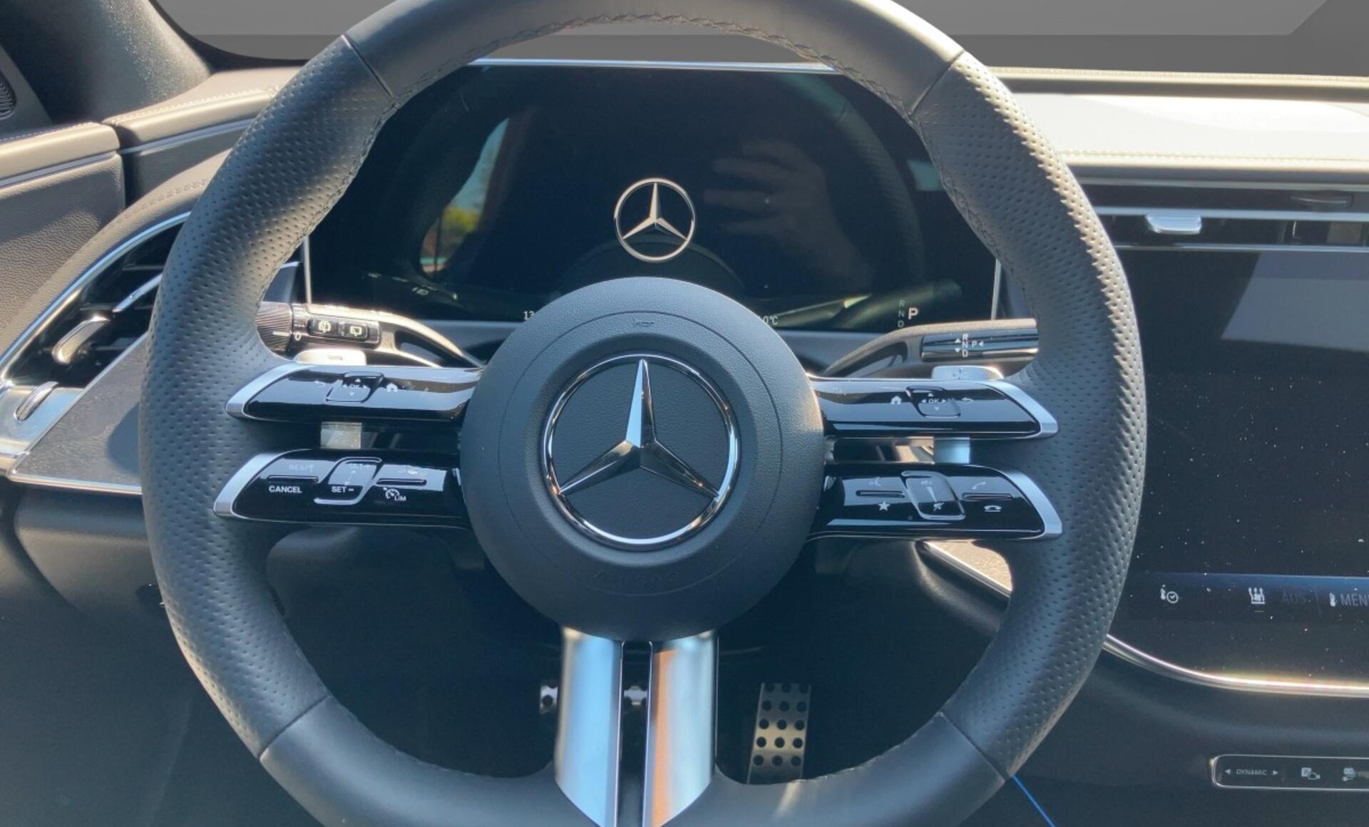 Mercedes-Benz - E 300 de 4MATIC T-Modell