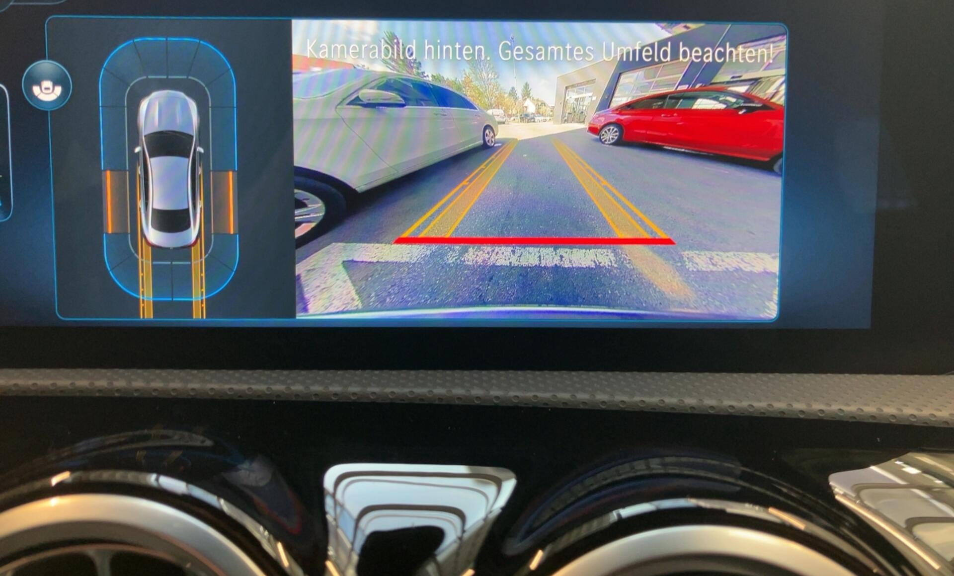 Mercedes-Benz - CLA 180 d Coupé Österreich-Edition