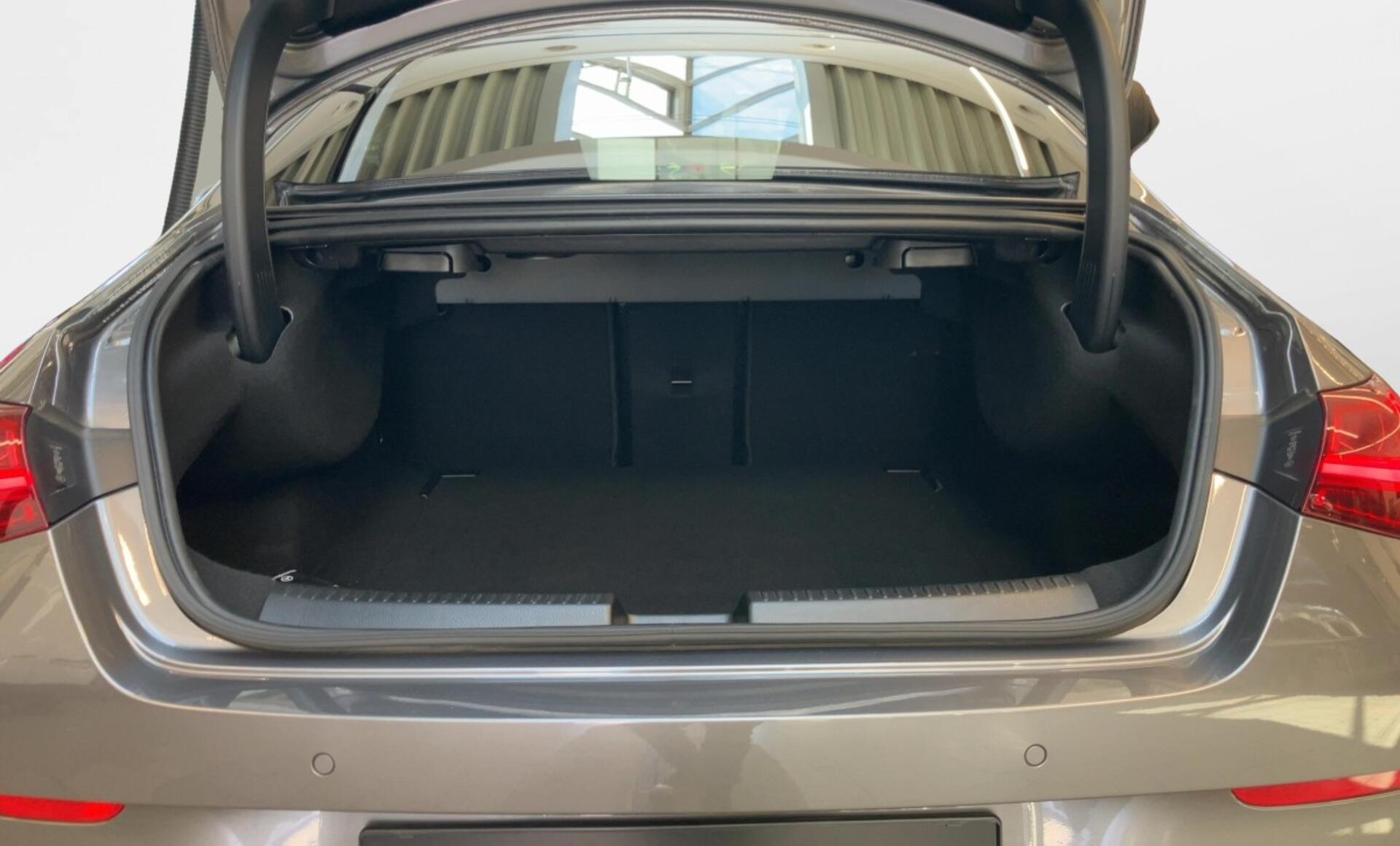 Mercedes-Benz - CLA 180 d Coupé Österreich-Edition