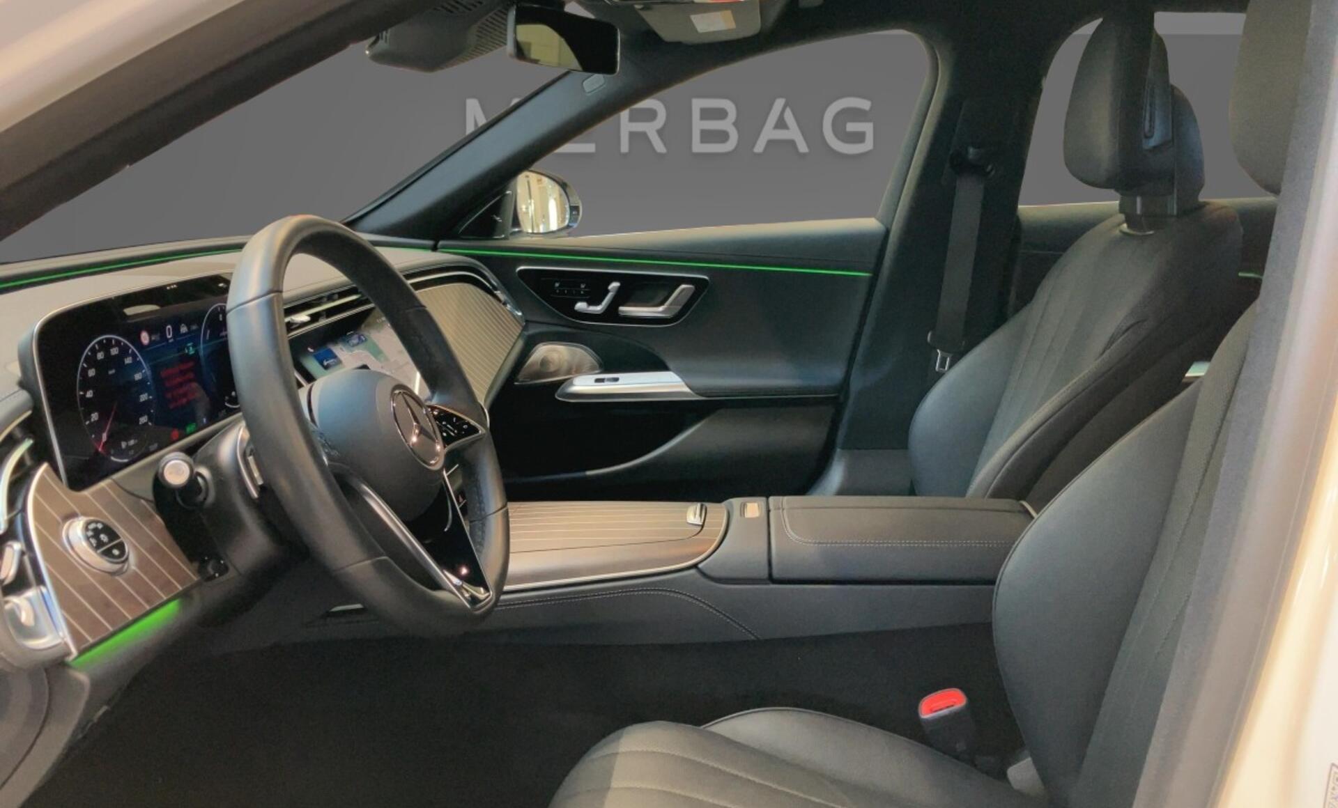 Mercedes-Benz - E 300 de 4MATIC Limousine mit EQ Hybrid Technologi