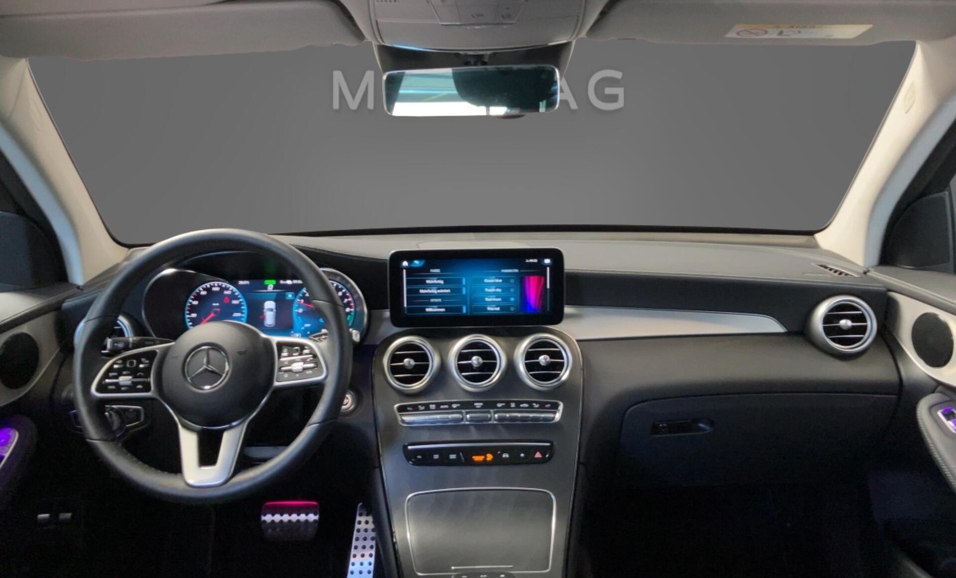 Mercedes-Benz - GLC 300 e 4MATIC
