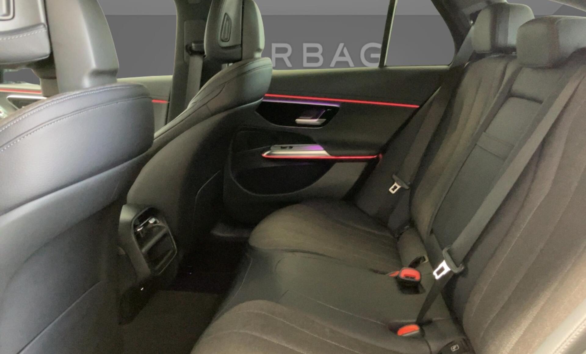 Mercedes-Benz - E 300 de 4MATIC T-Modell mit EQ Hybrid Technologie