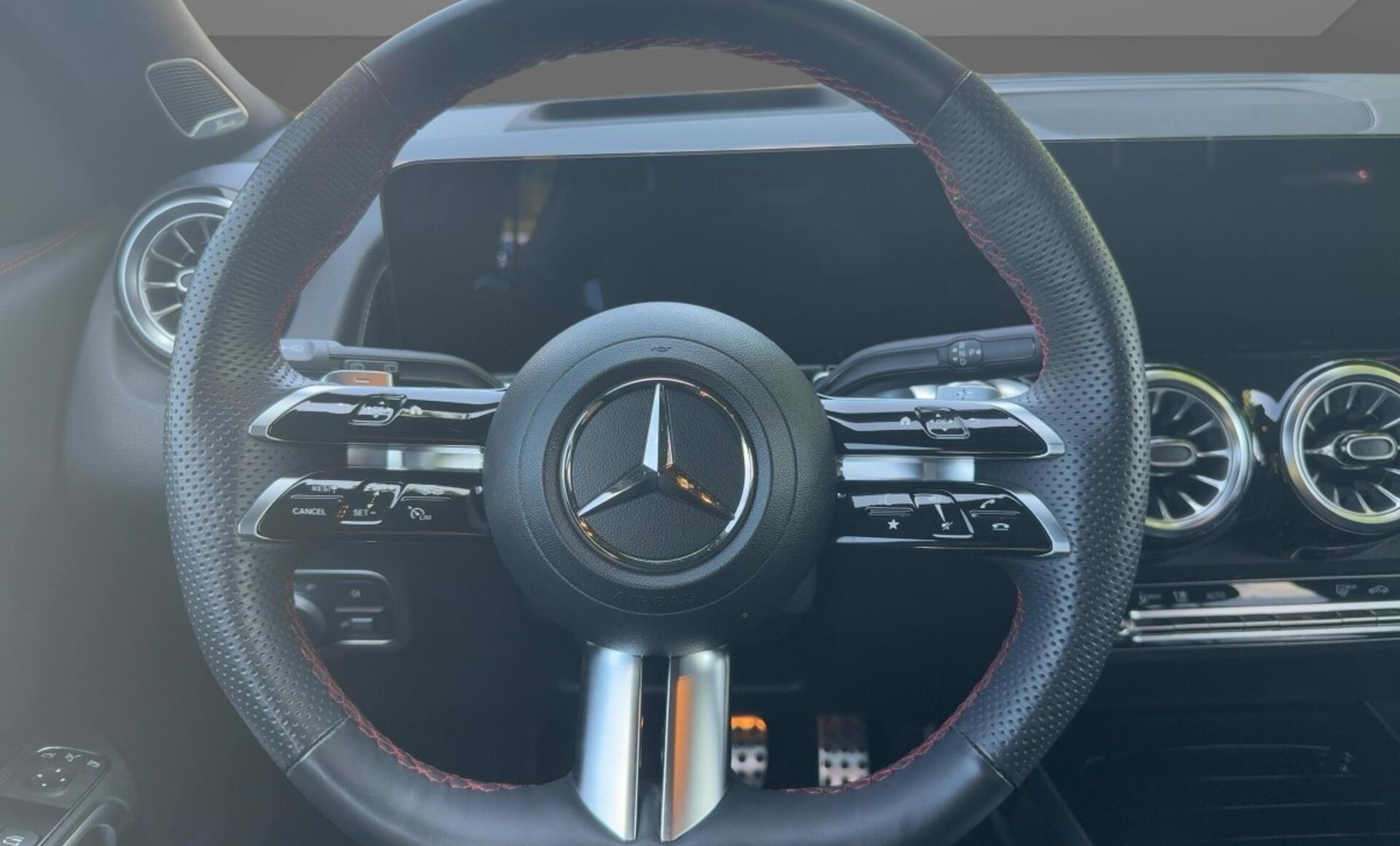 Mercedes-Benz - GLB 200 d 4MATIC