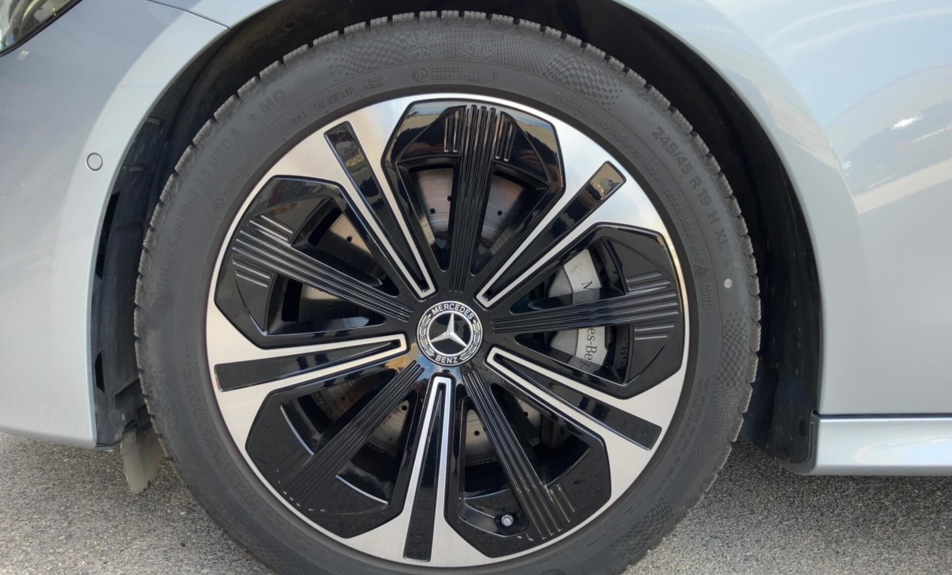 Mercedes-Benz - E 300 de 4MATIC T-Modell mit EQ Hybrid Technologie