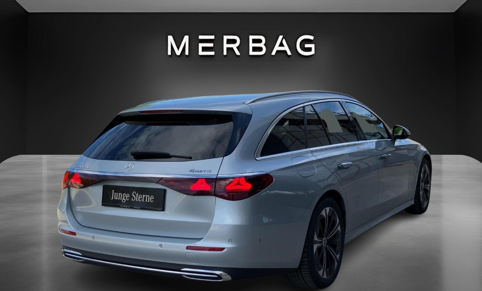 Mercedes-Benz - E 300 de 4MATIC T-Modell mit EQ Hybrid Technologie