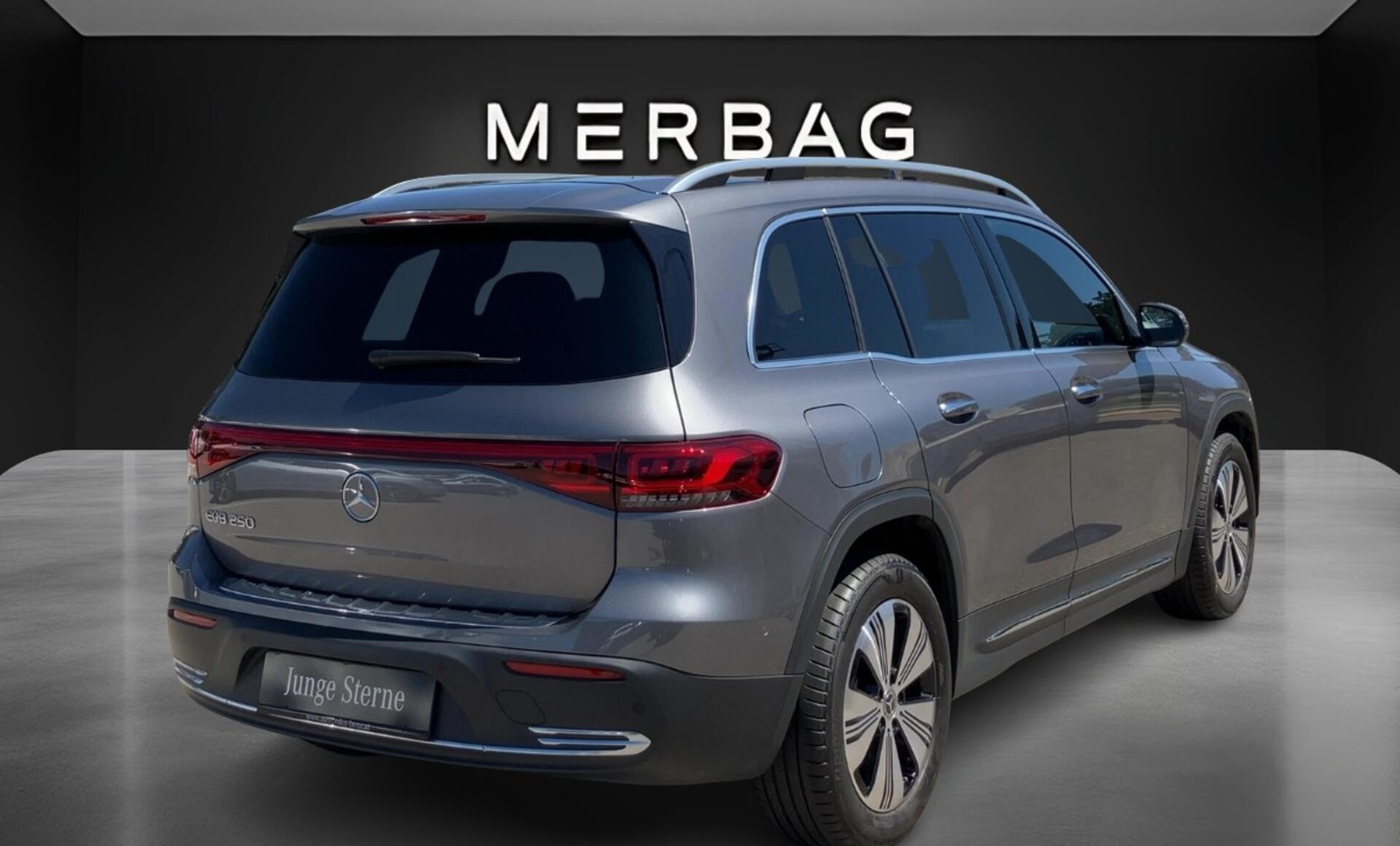 Mercedes-Benz - EQB 250