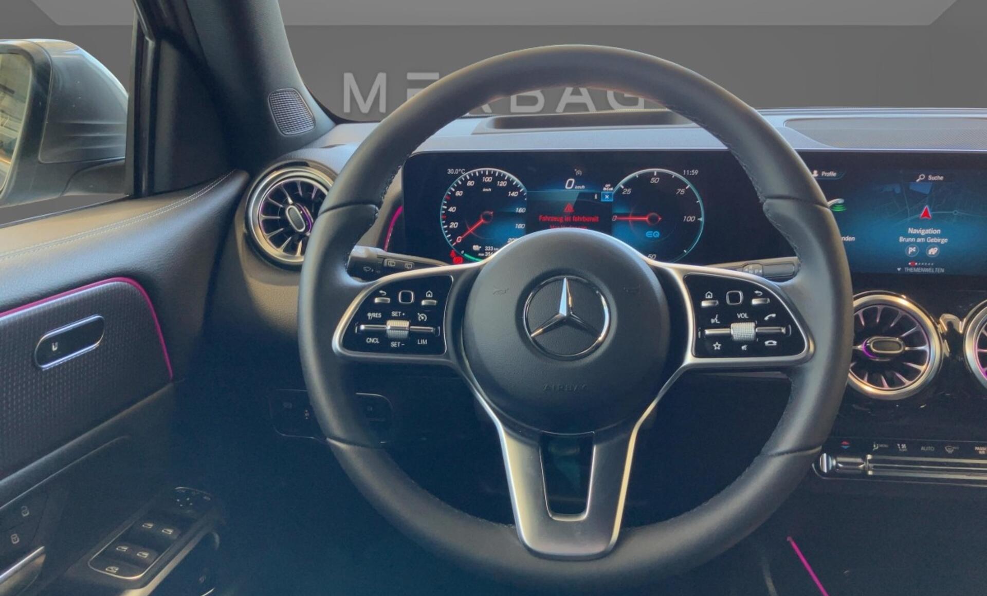 Mercedes-Benz - EQB 250