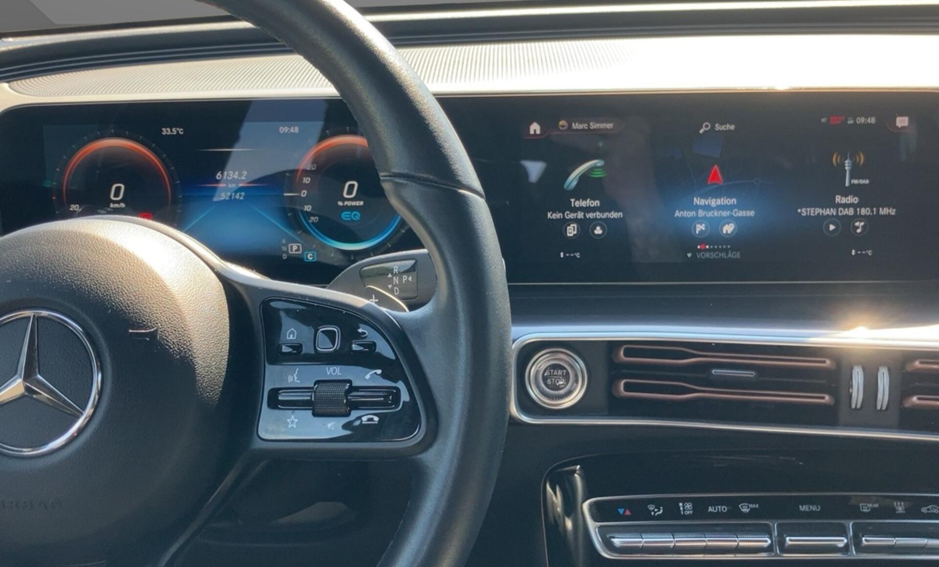 Mercedes-Benz - EQC 400 4MATIC