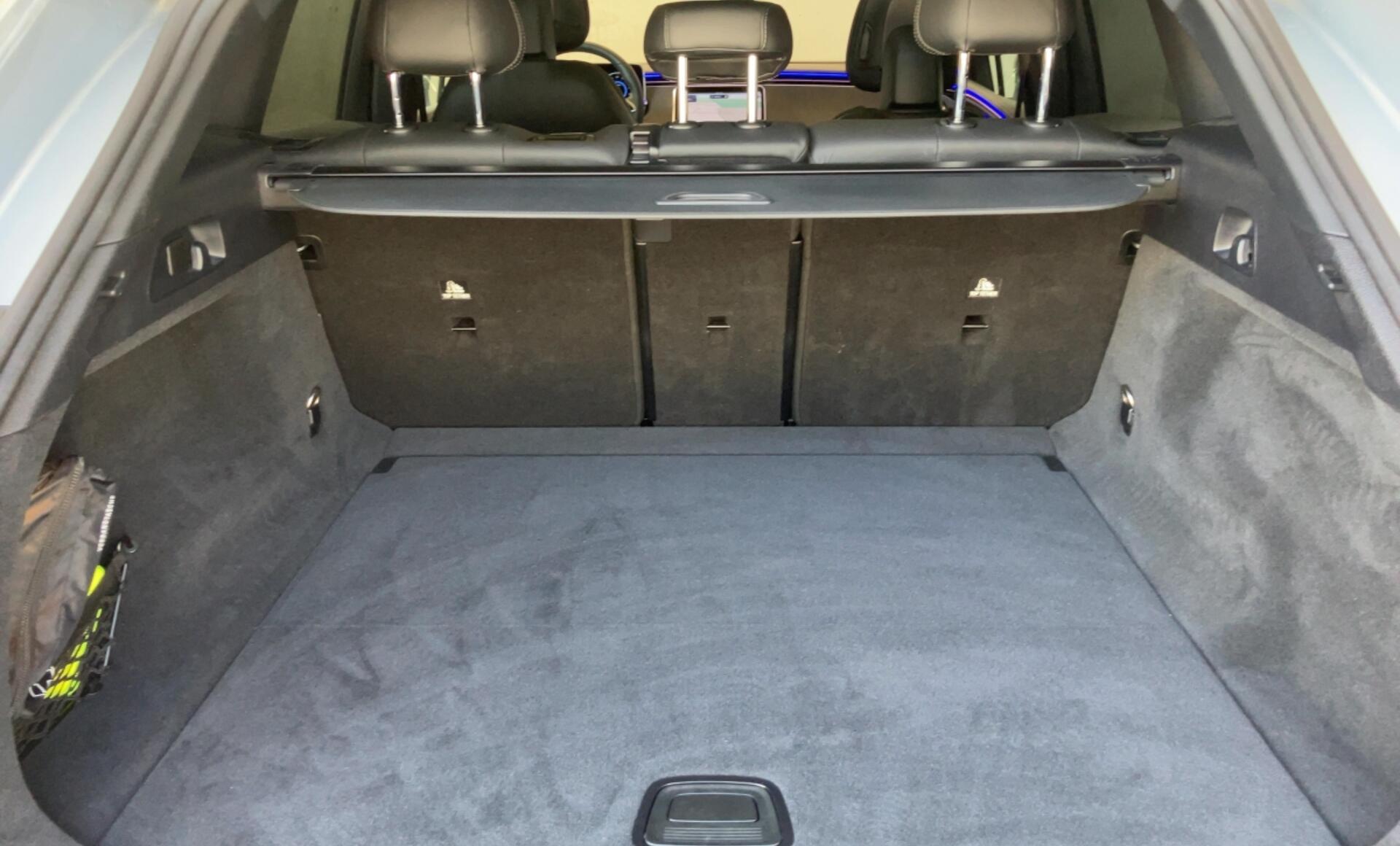 Mercedes-Benz - EQE 350+ SUV