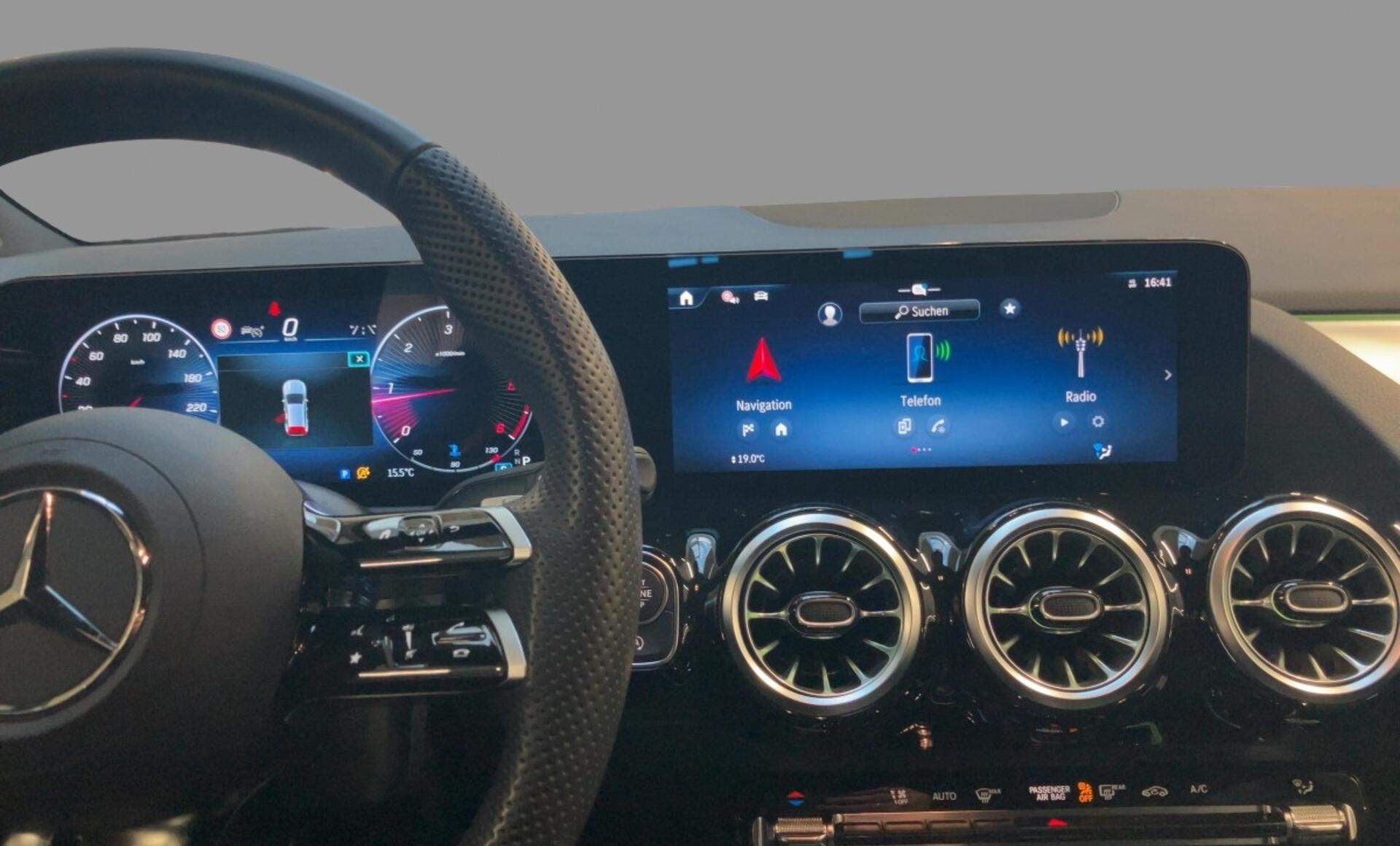 Mercedes-Benz - GLA 200 d 4MATIC Österreich-Edition