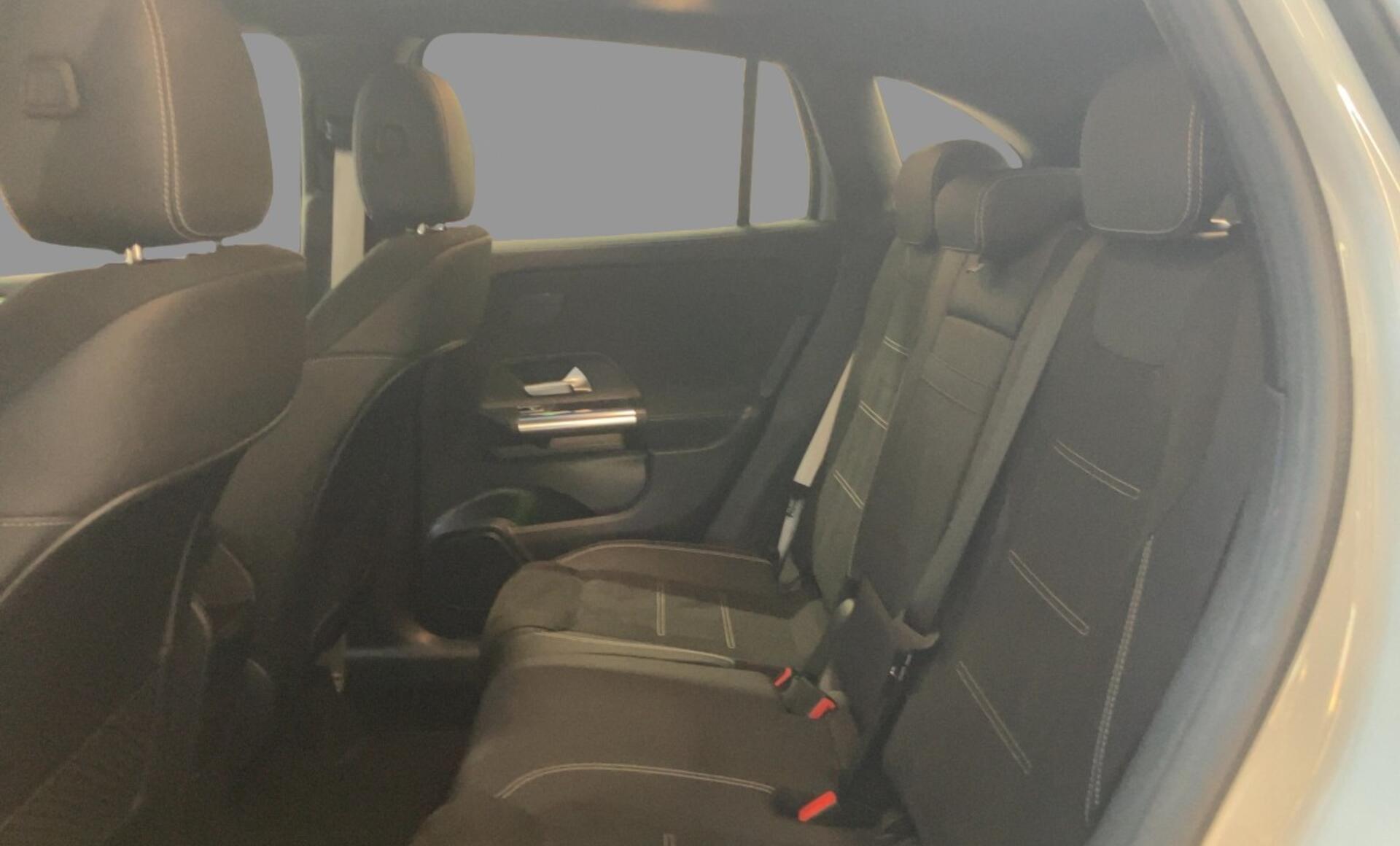 Mercedes-Benz - GLA 200 d 4MATIC Österreich-Edition