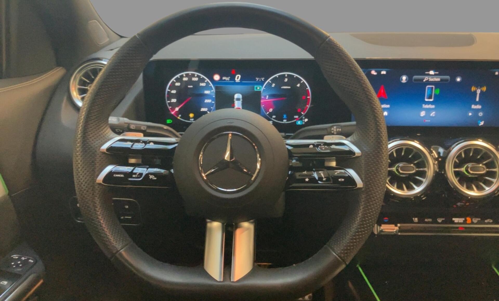 Mercedes-Benz - GLA 200 d 4MATIC Österreich-Edition