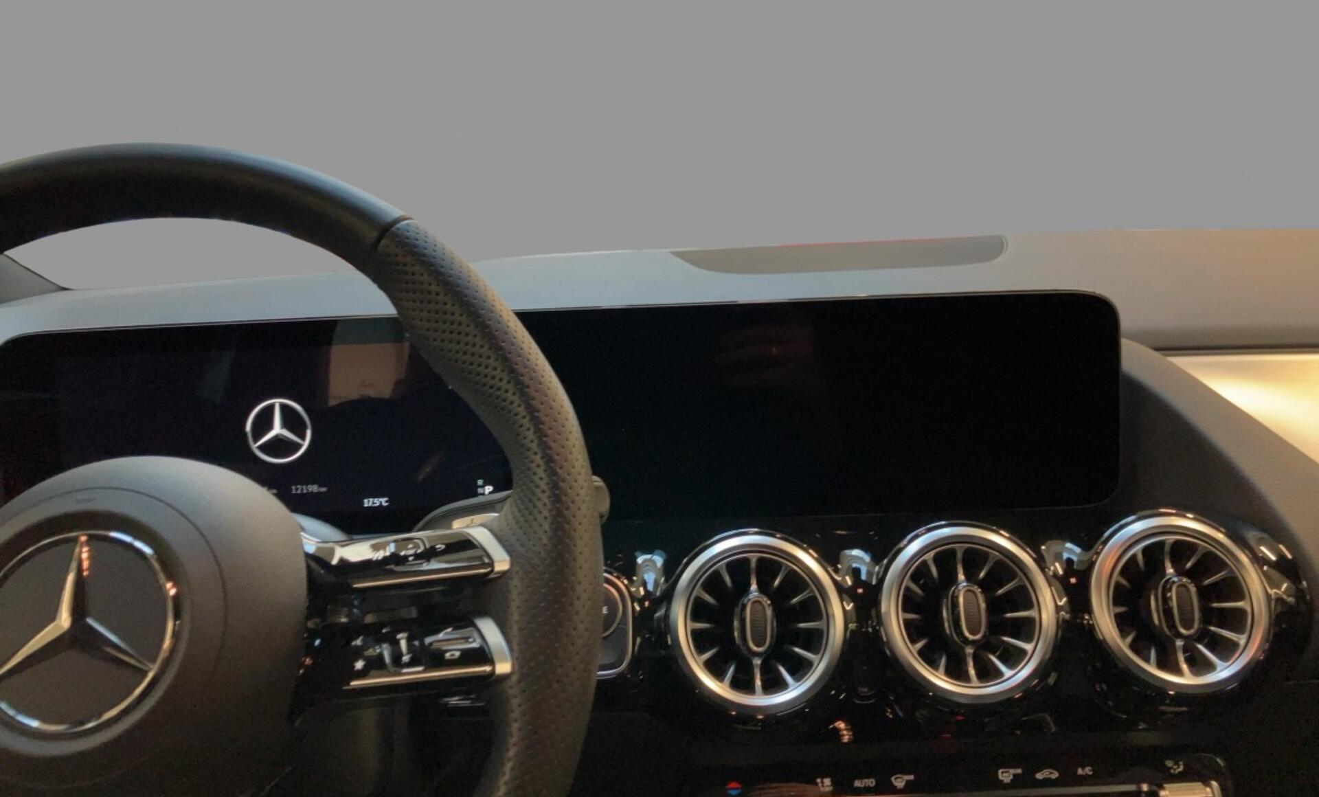 Mercedes-Benz - GLA 200 d 4MATIC Österreich-Edition