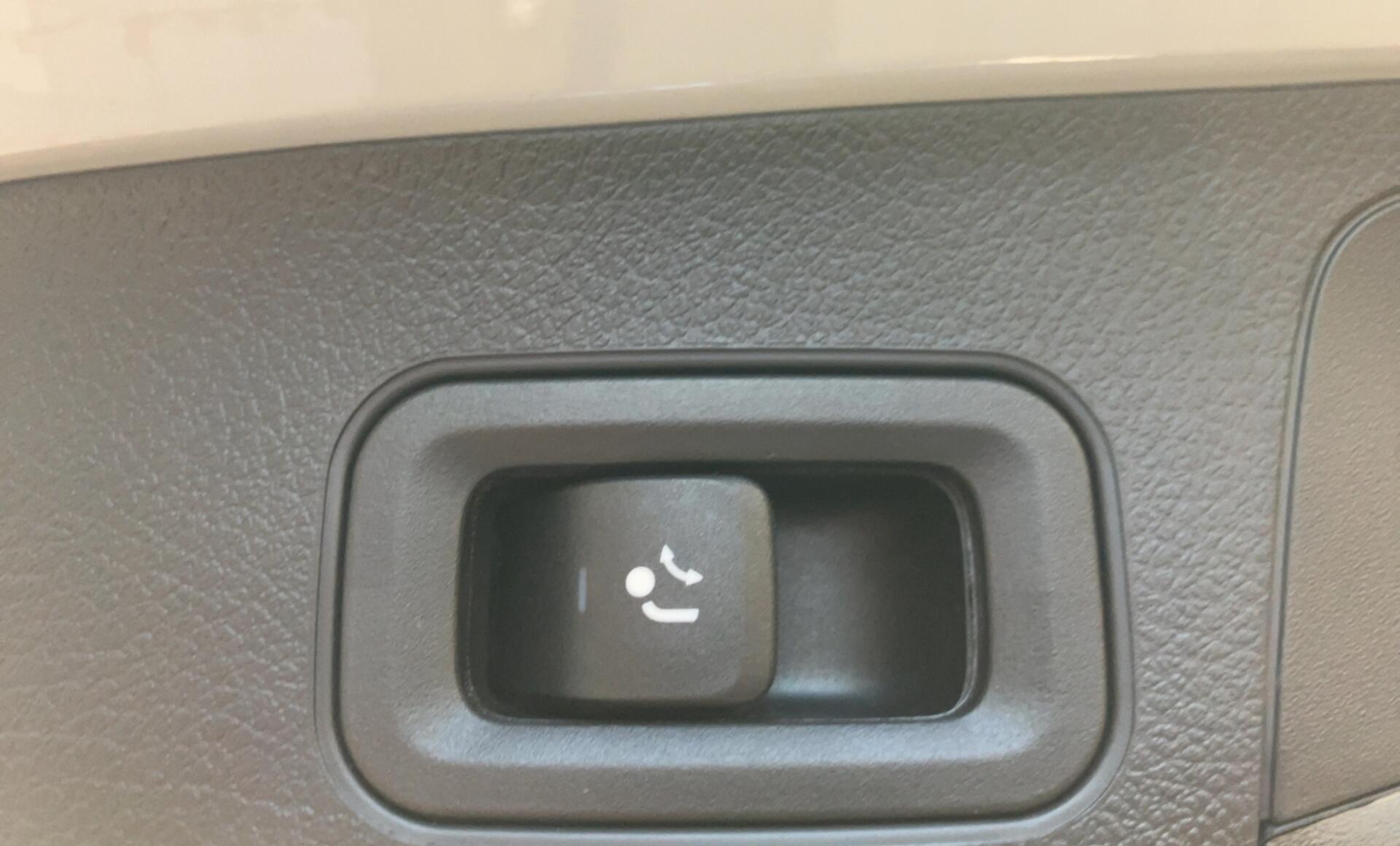 Mercedes-Benz - GLA 200 d 4MATIC Österreich-Edition