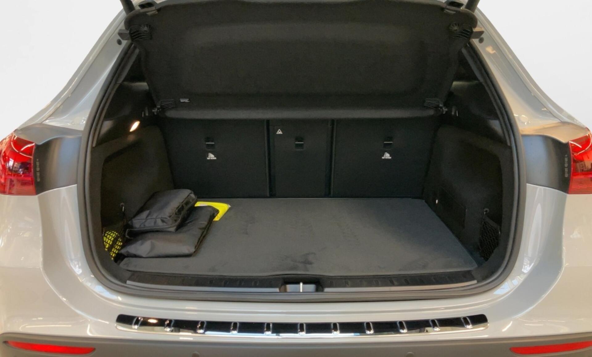 Mercedes-Benz - GLA 200 d 4MATIC Österreich-Edition