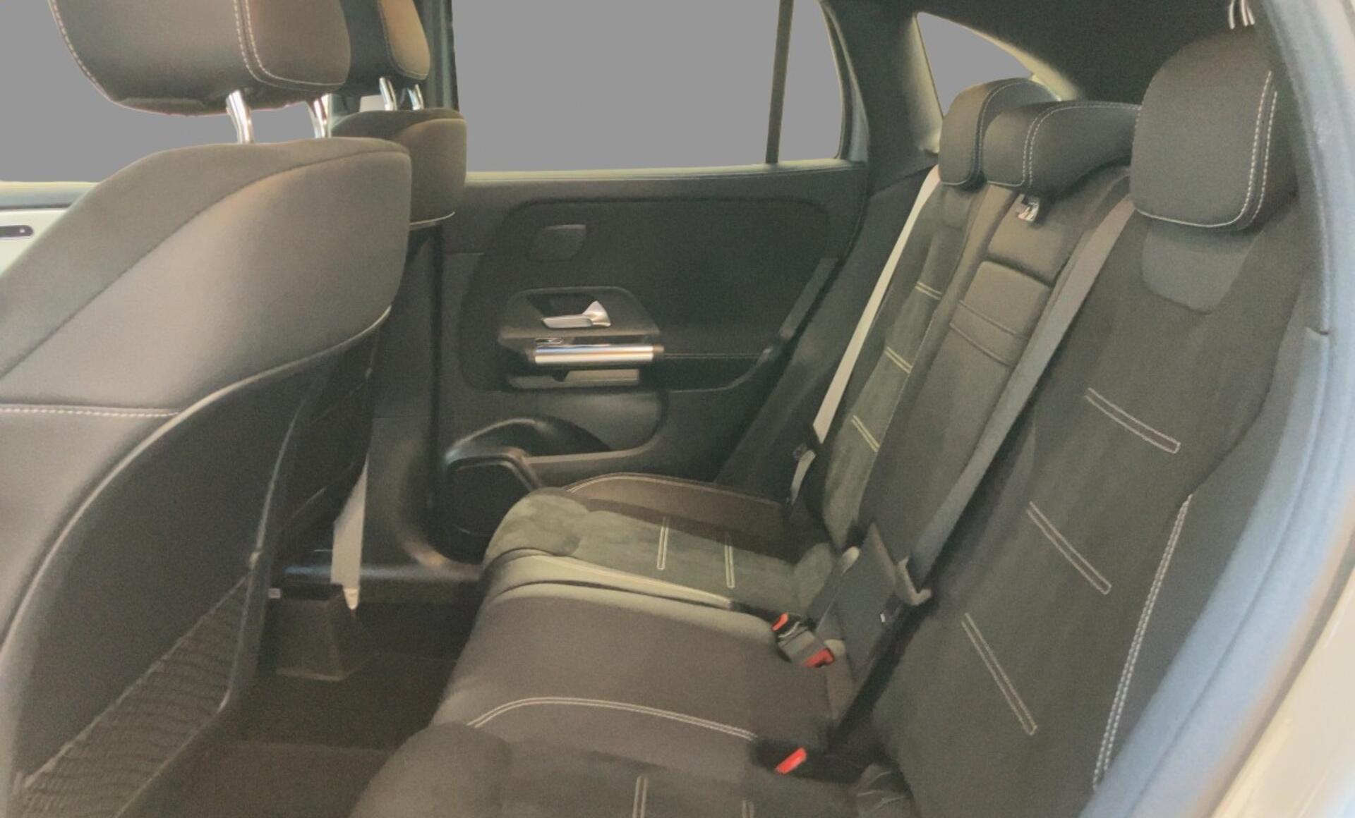 Mercedes-Benz - GLA 200 d 4MATIC Österreich-Edition