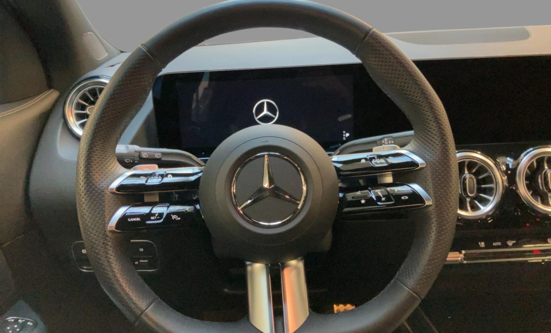 Mercedes-Benz - GLA 200 d 4MATIC Österreich-Edition