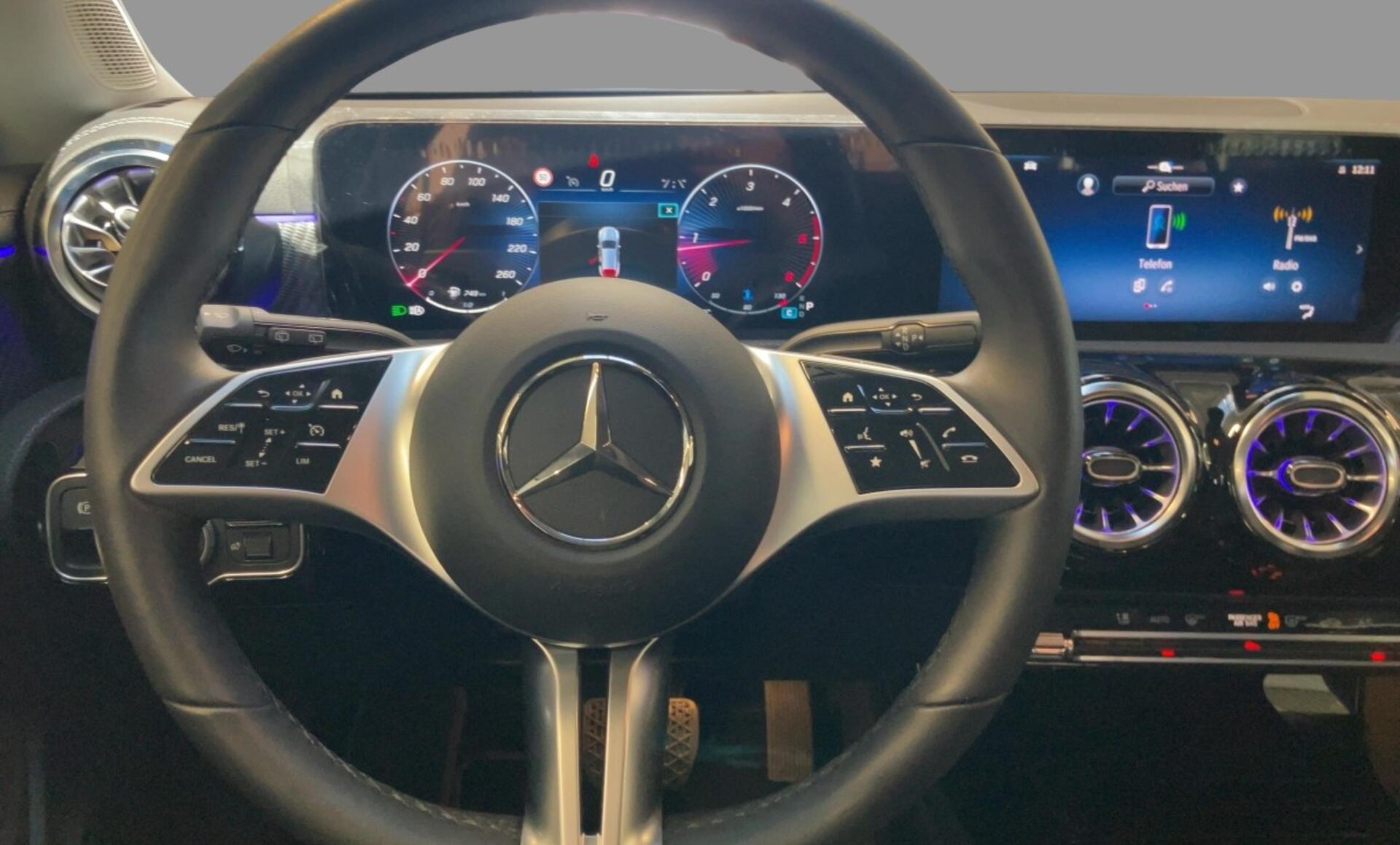 Mercedes-Benz - CLA 180 d Shooting Brake Österreich-Edition