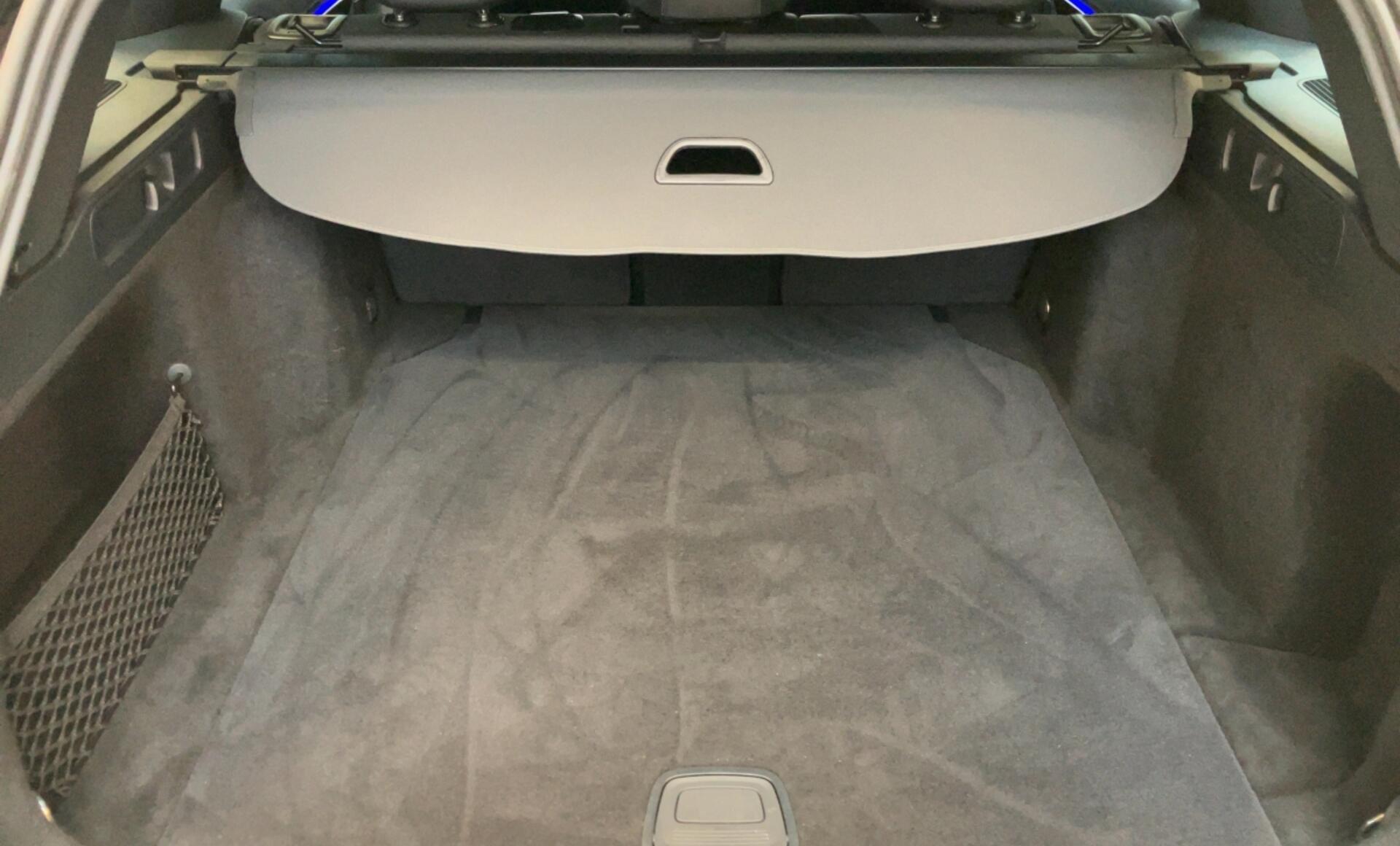 Mercedes-Benz - C 220 d T-Modell AMG Line