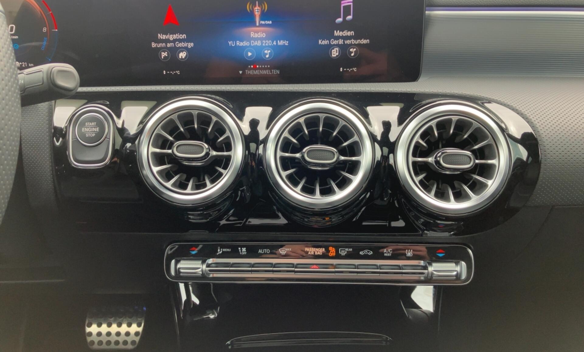 Mercedes-Benz - CLA 250 e Shooting Brake