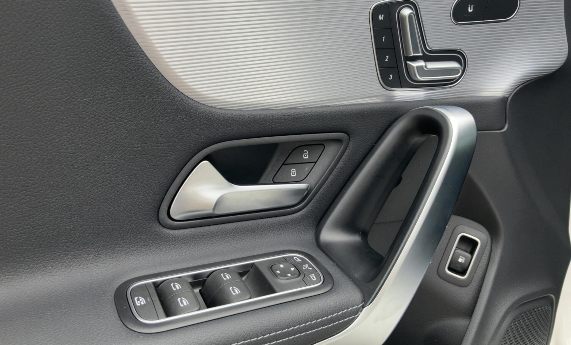 Mercedes-Benz - CLA 250 e Shooting Brake