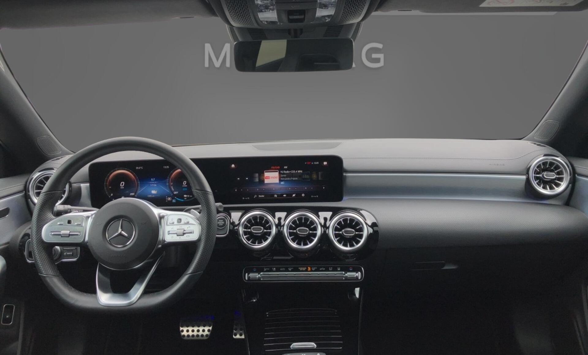 Mercedes-Benz - CLA 250 e Shooting Brake