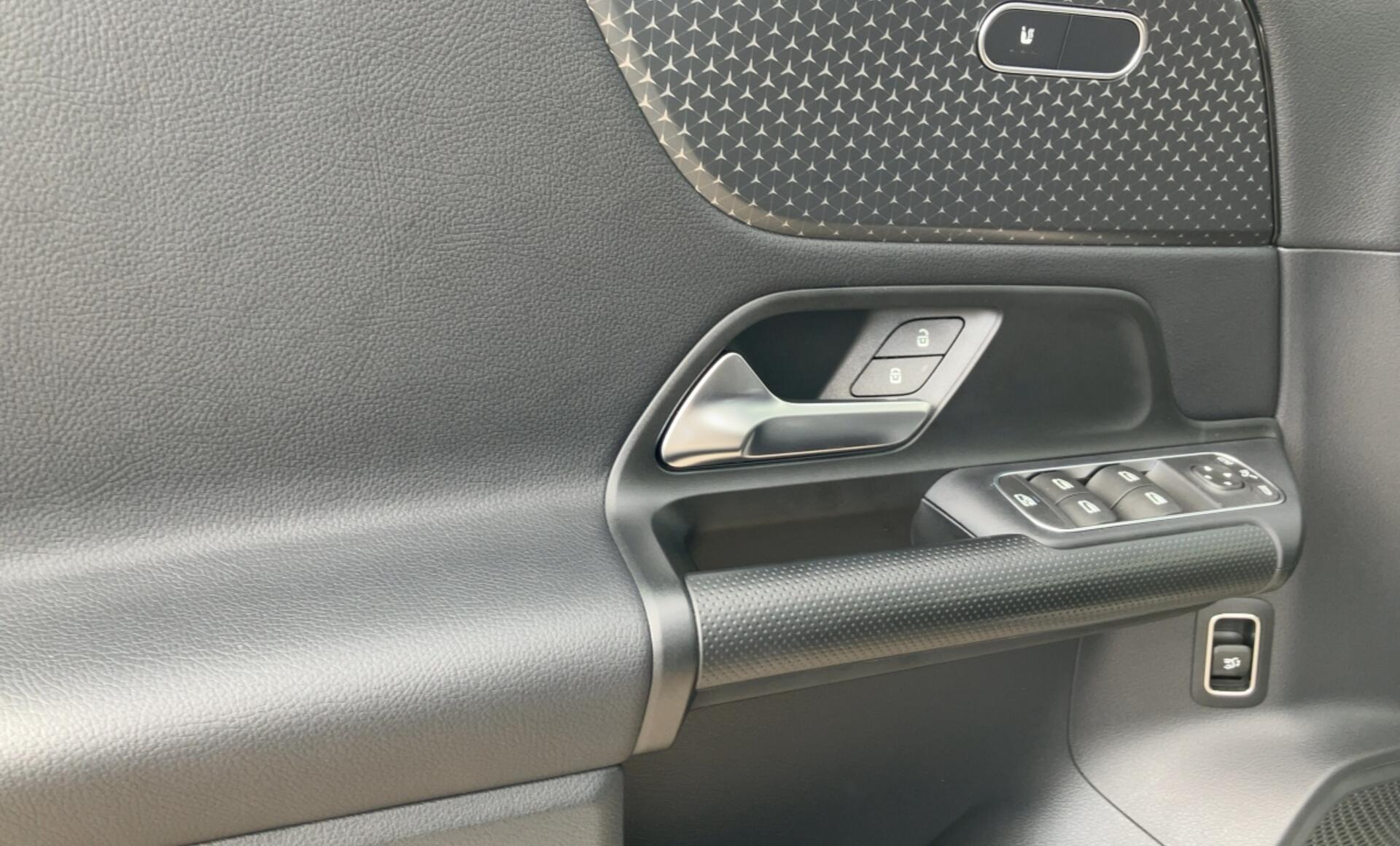 Mercedes-Benz - B 180 d Österreich-Edition Facelift