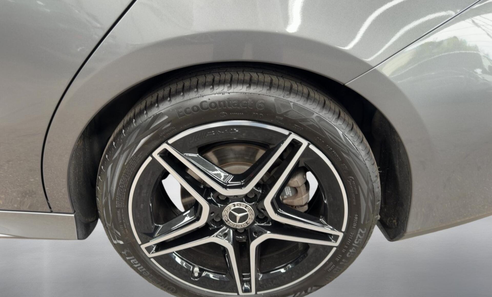 Mercedes-Benz - CLA 200 d Coupé AMG Line