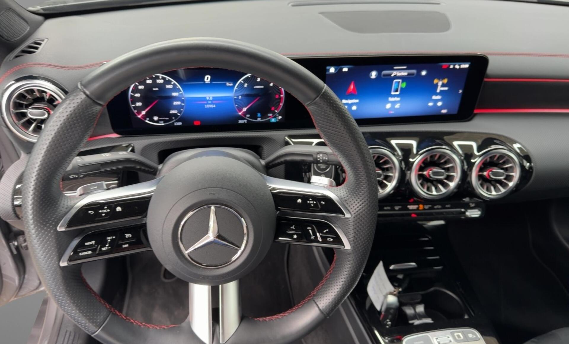 Mercedes-Benz - CLA 200 d Coupé AMG Line