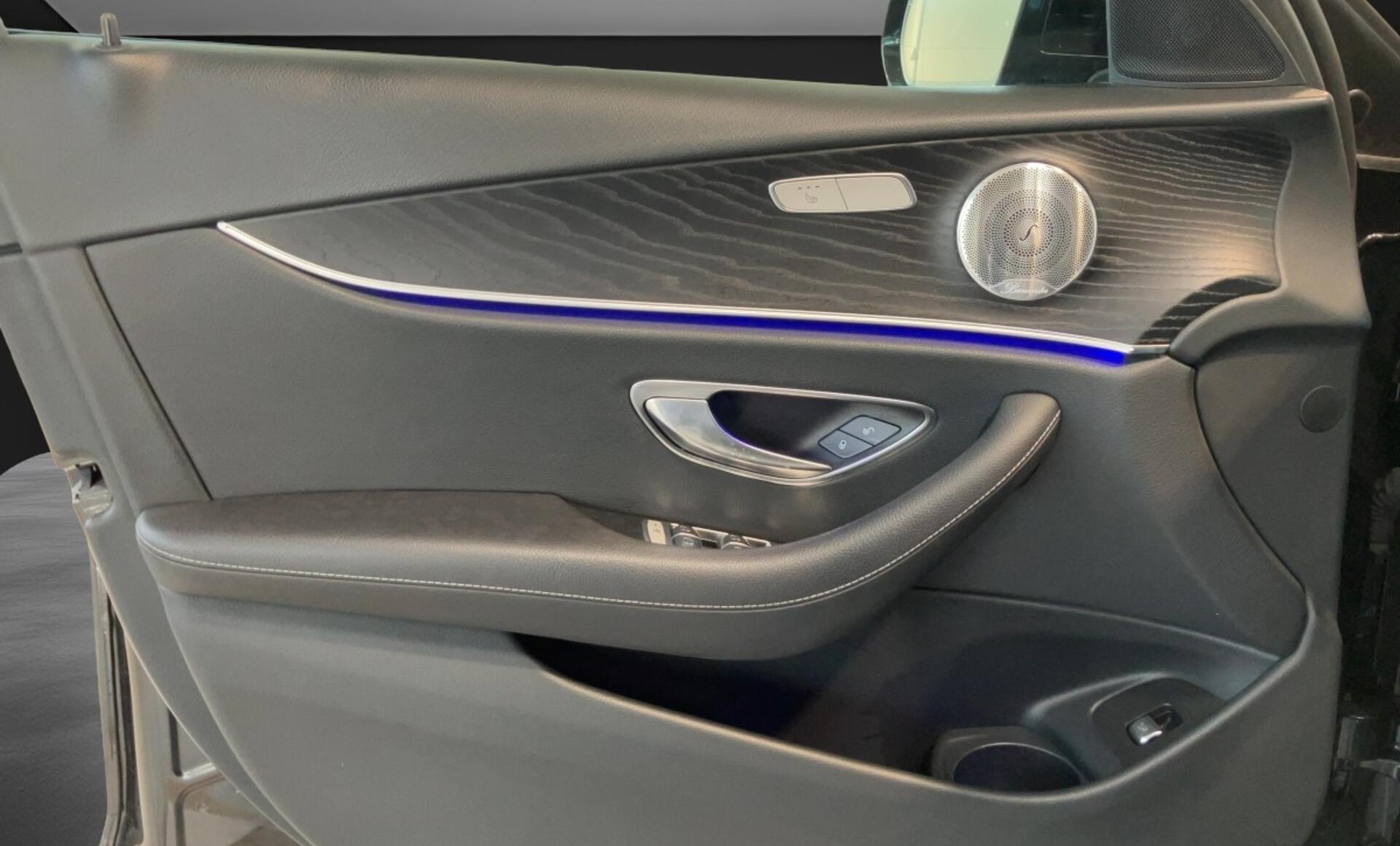 Mercedes-Benz - E 300 de 4MATIC T-Modell
