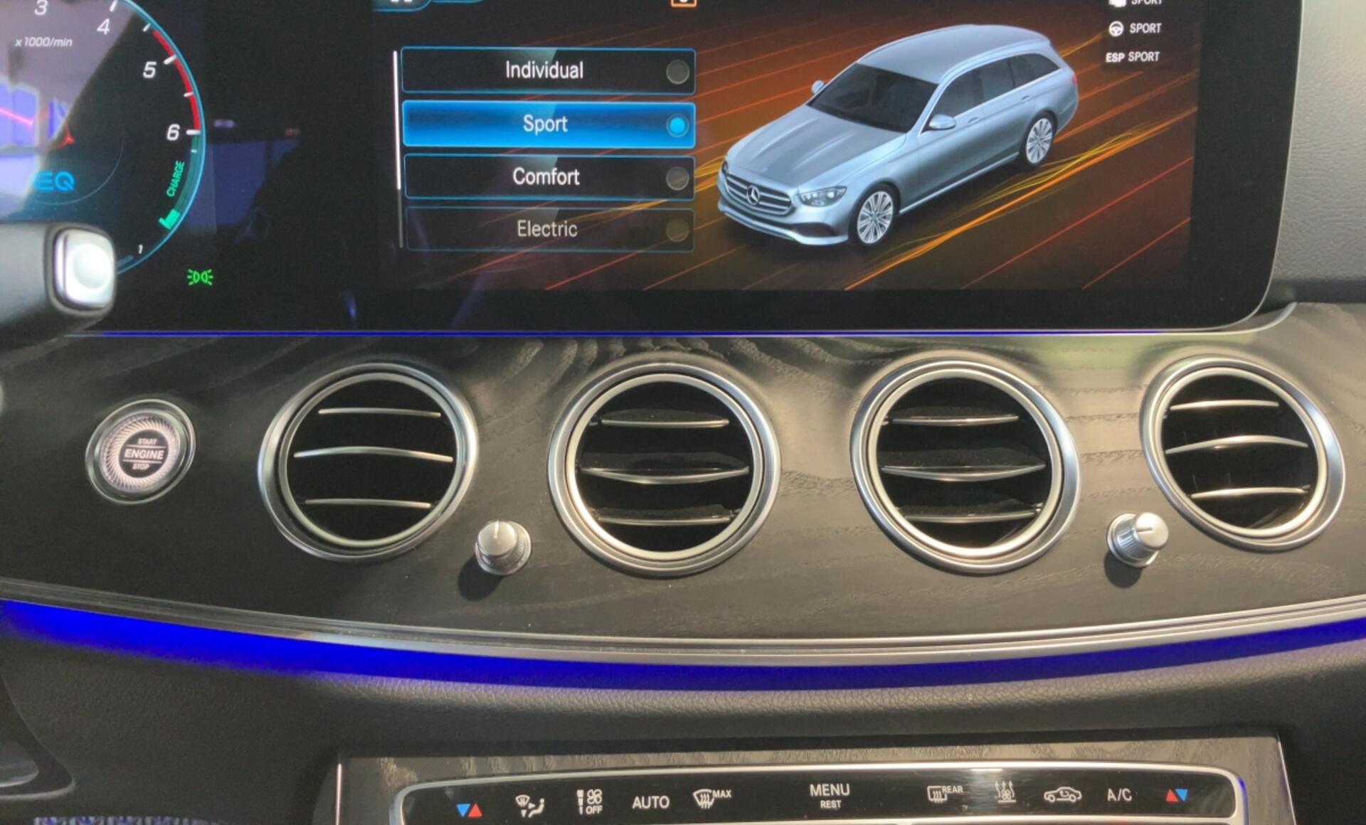Mercedes-Benz - E 300 de 4MATIC T-Modell