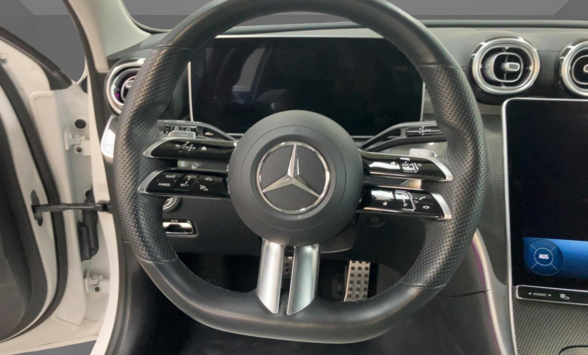 Mercedes-Benz - C 220 d 4MATIC T-Modell AMG Line