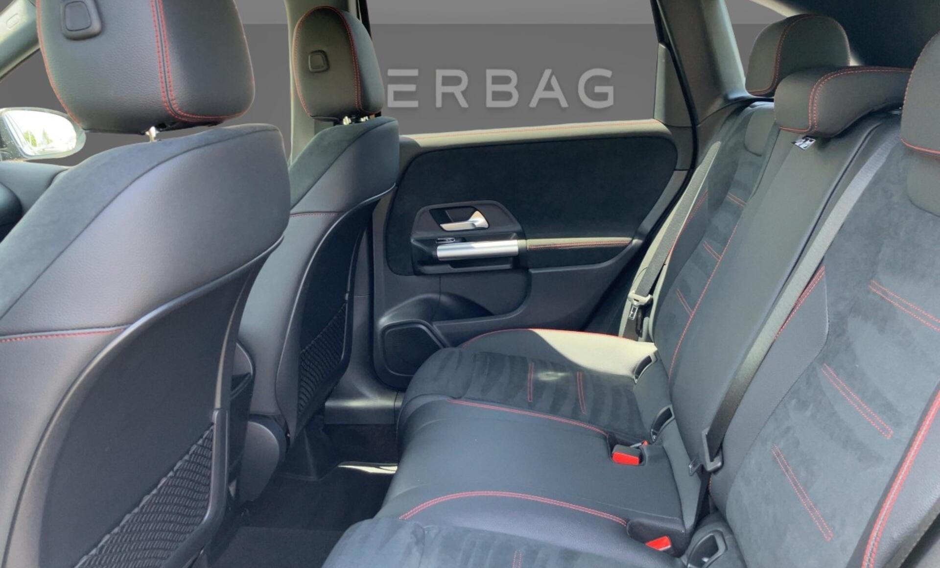 Mercedes-Benz - B 220 4MATIC AMG Line