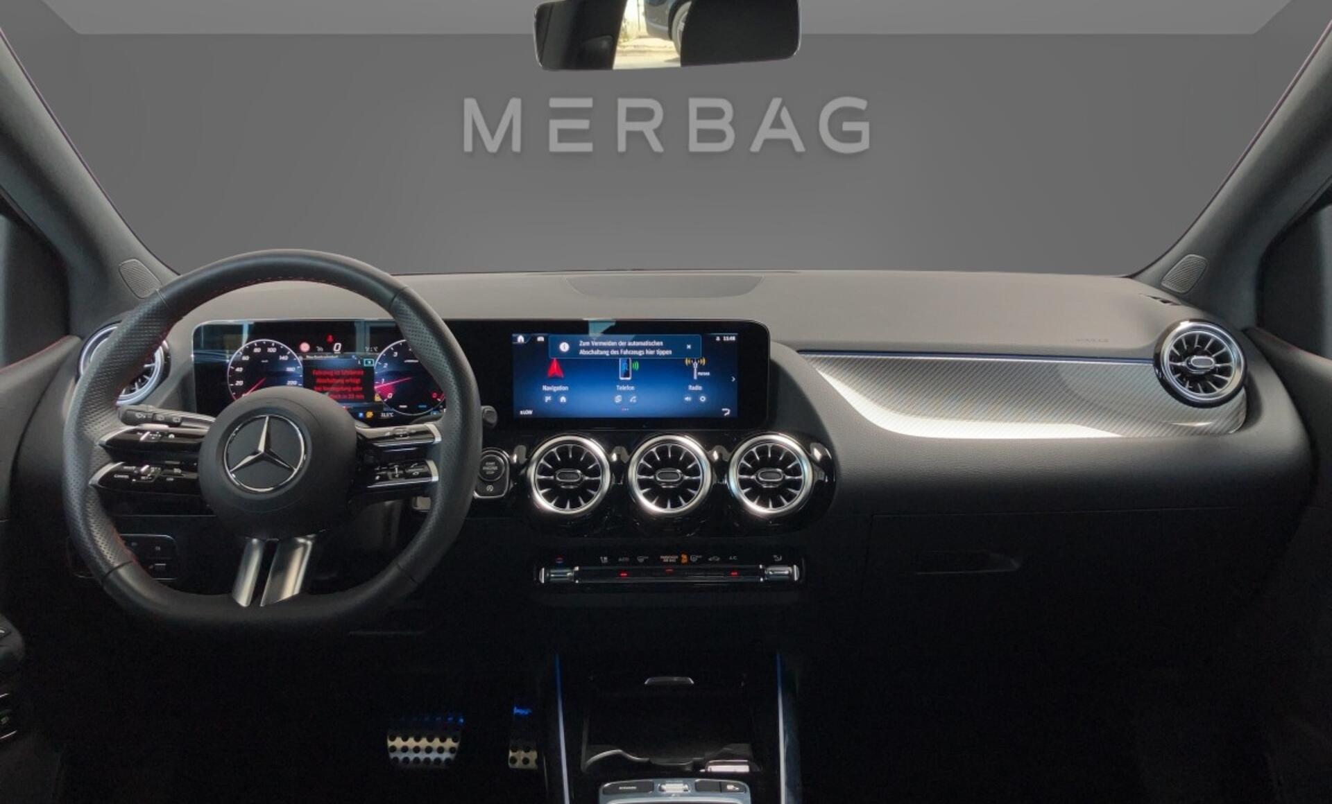 Mercedes-Benz - B 220 4MATIC AMG Line