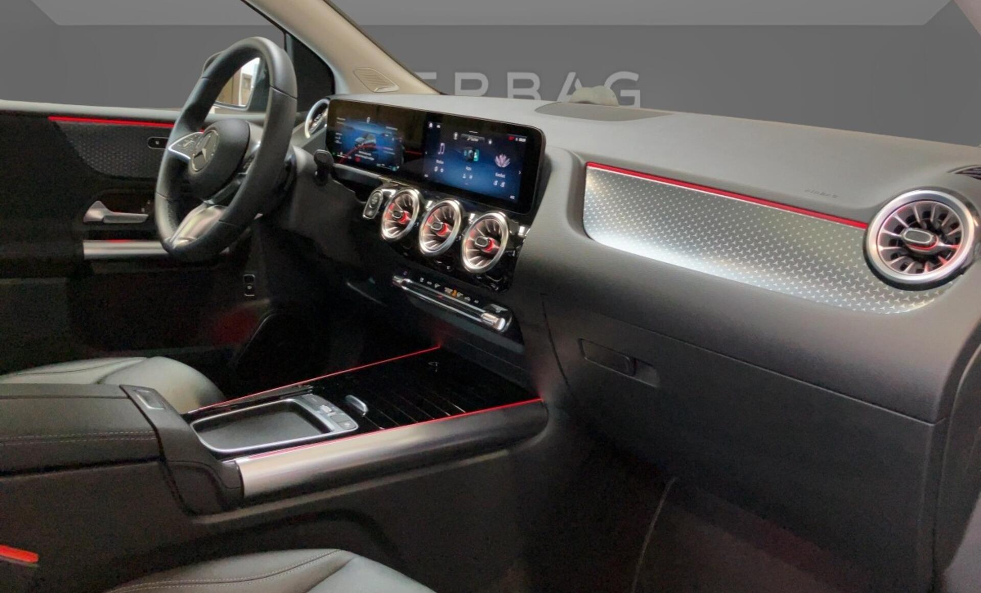 Mercedes-Benz - B 220 4MATIC